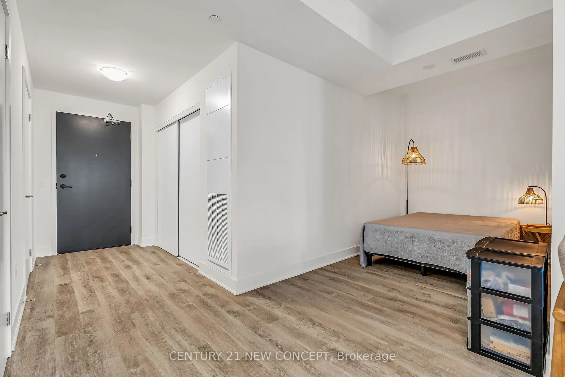 185 Deerfield Rd, #301