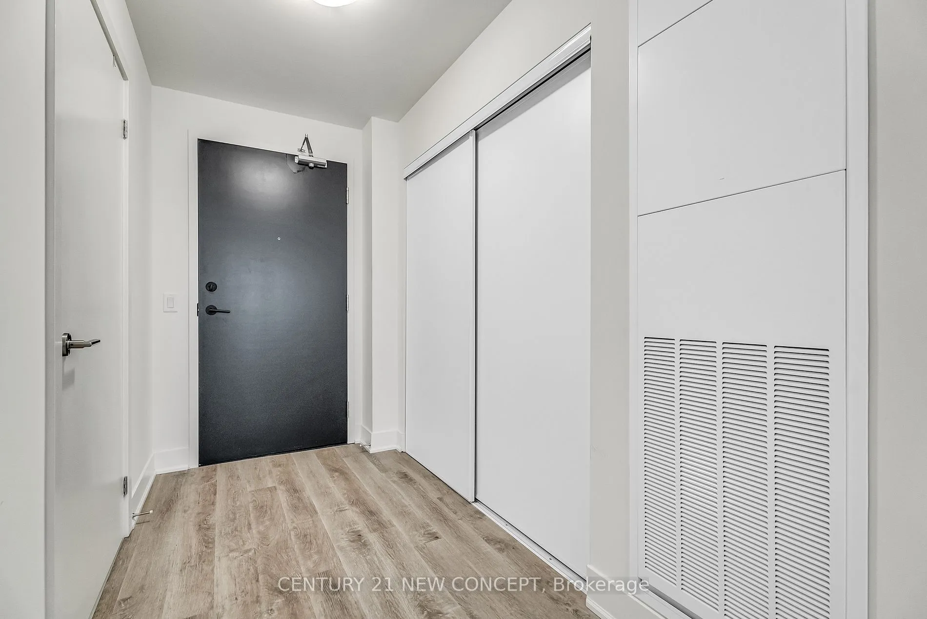 185 Deerfield Rd, #301