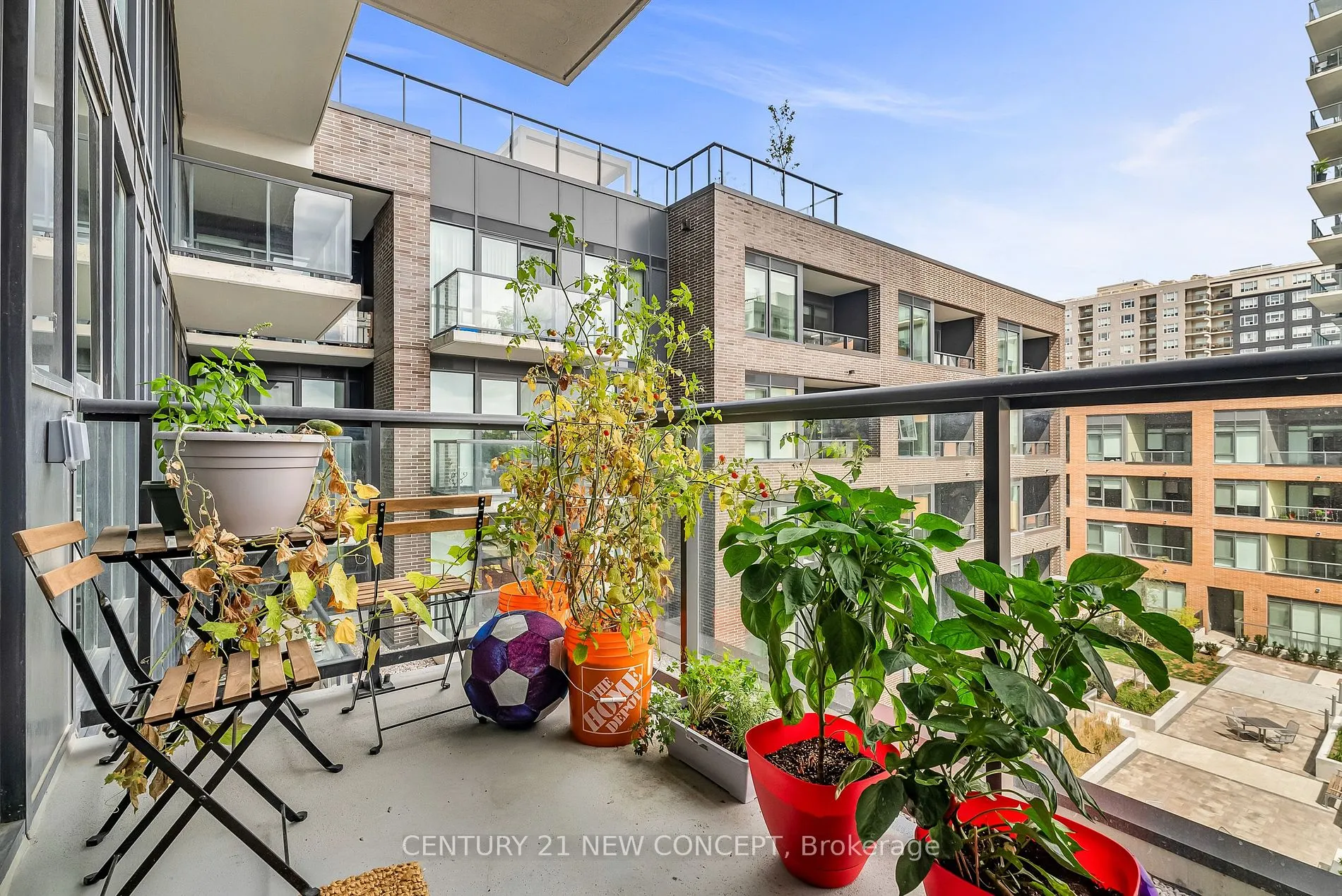 185 Deerfield Rd, #301