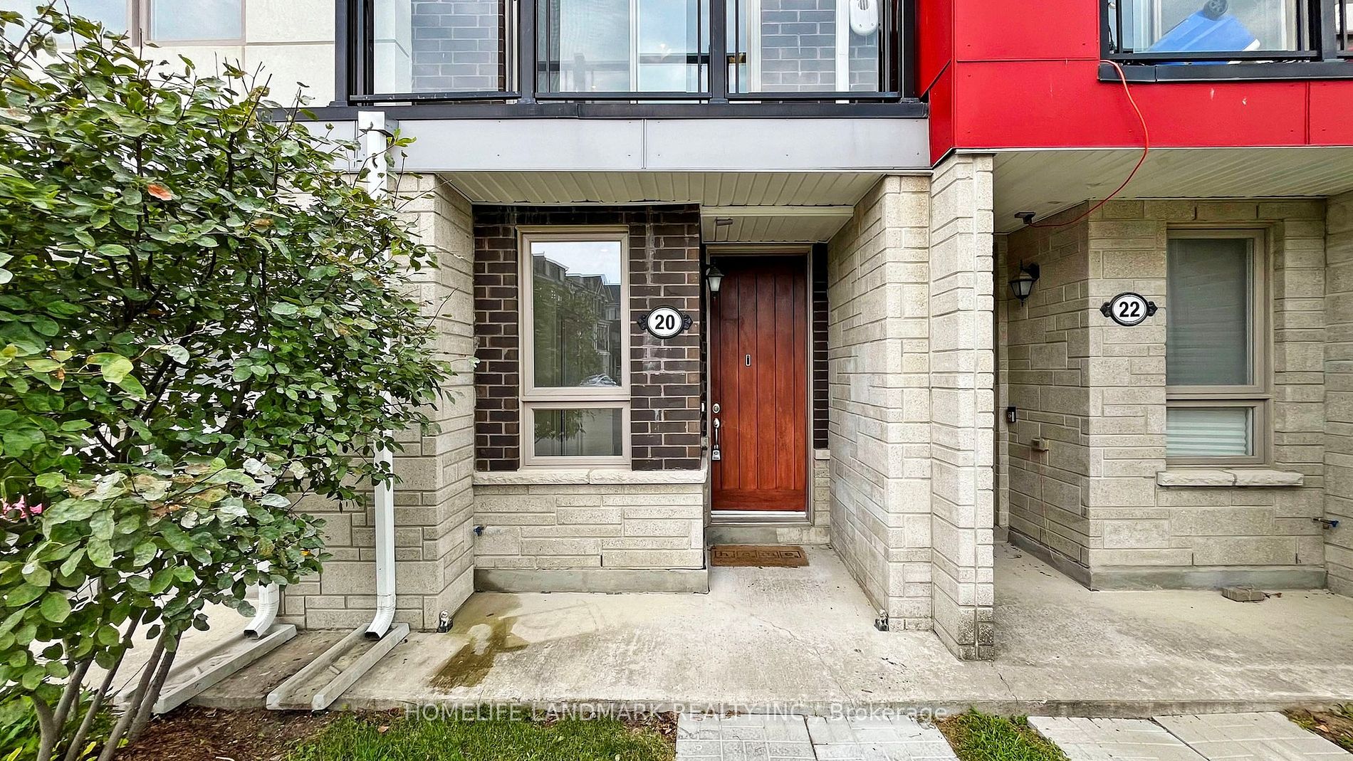 20 Adam Sellers Street, #28