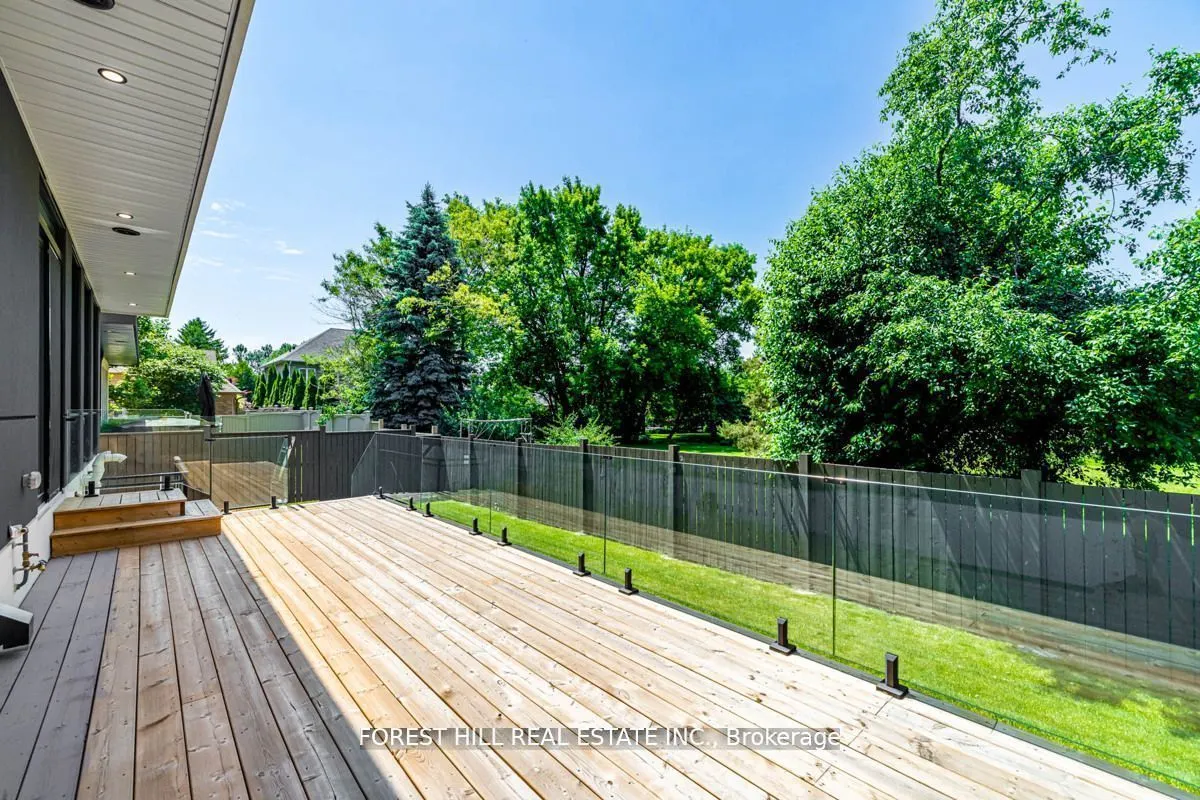 68 Elm Ave