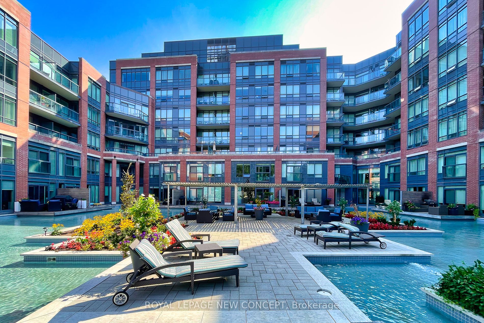 7608 Yonge St, #106