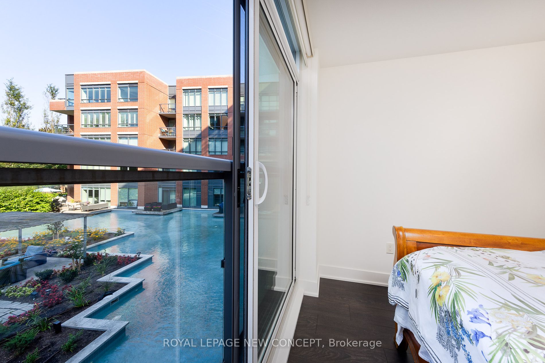 7608 Yonge St, #106