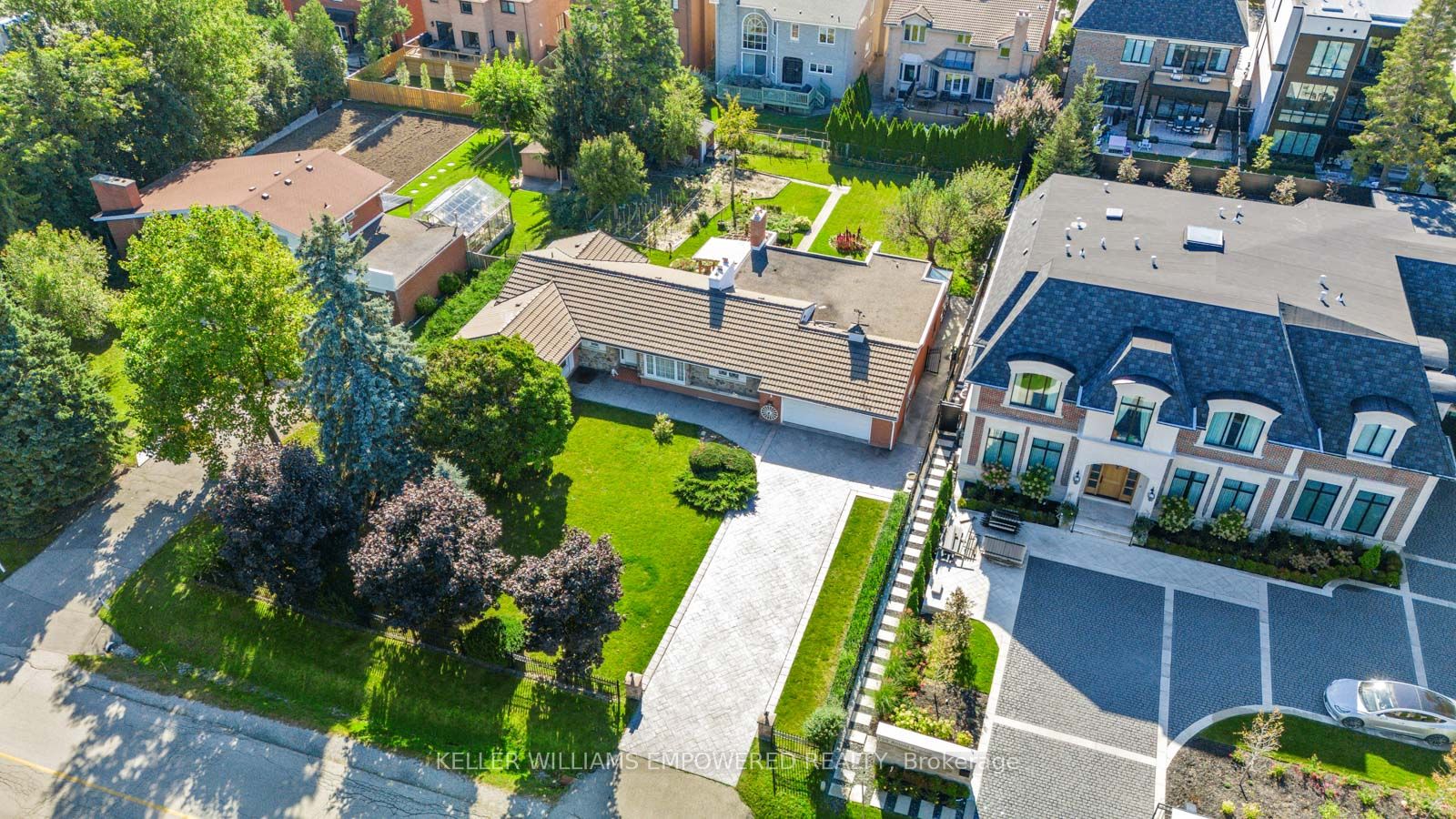 195 Arnold Ave