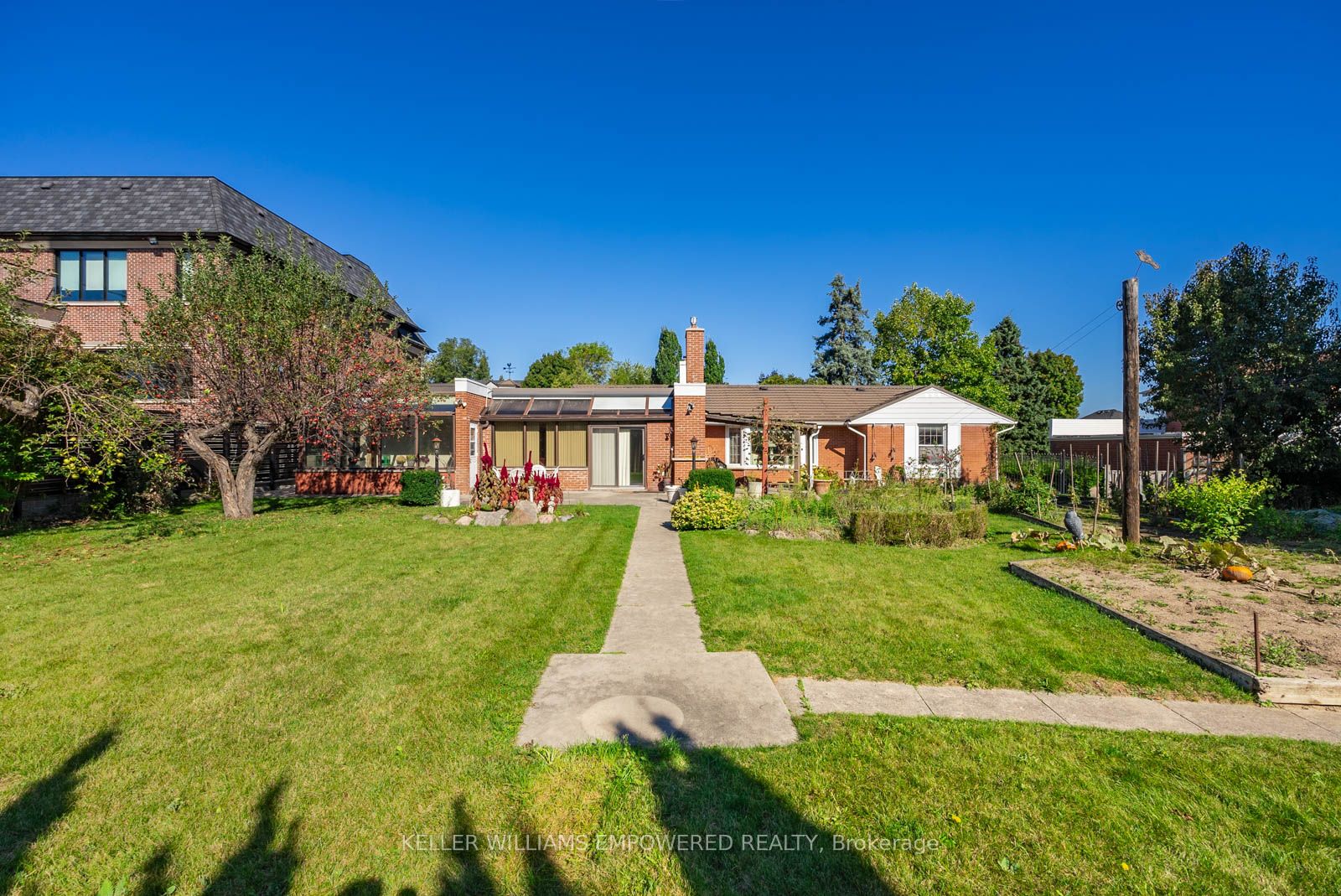 195 Arnold Ave