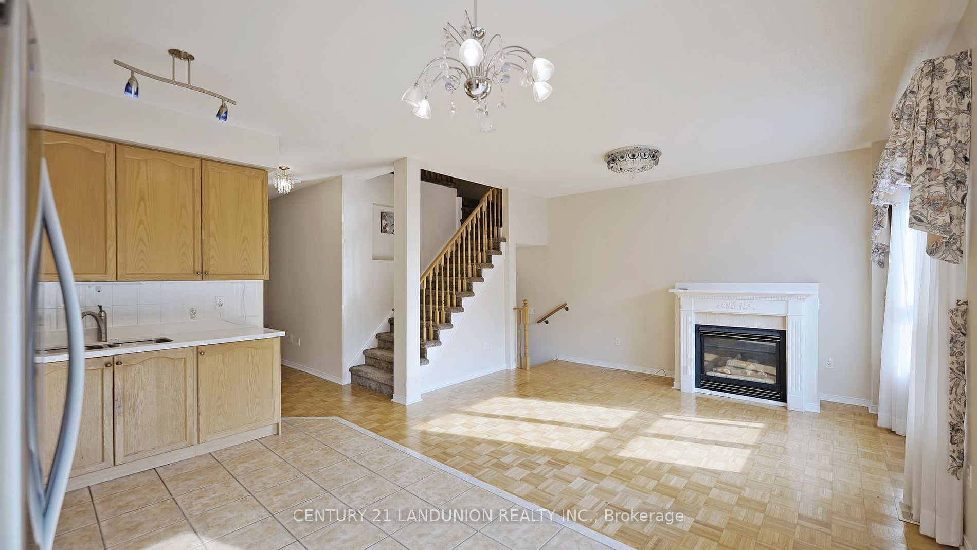 10 Fairlawn Ave