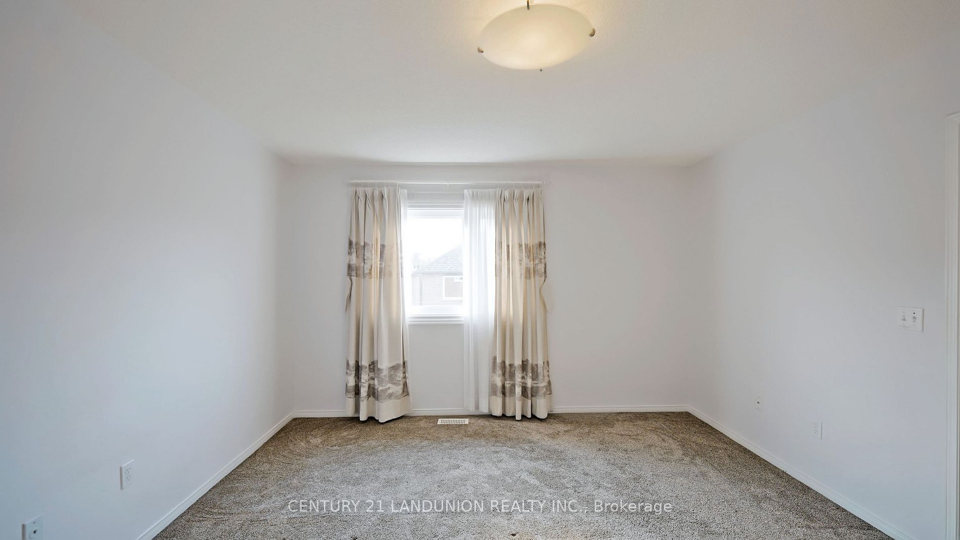 10 Fairlawn Ave