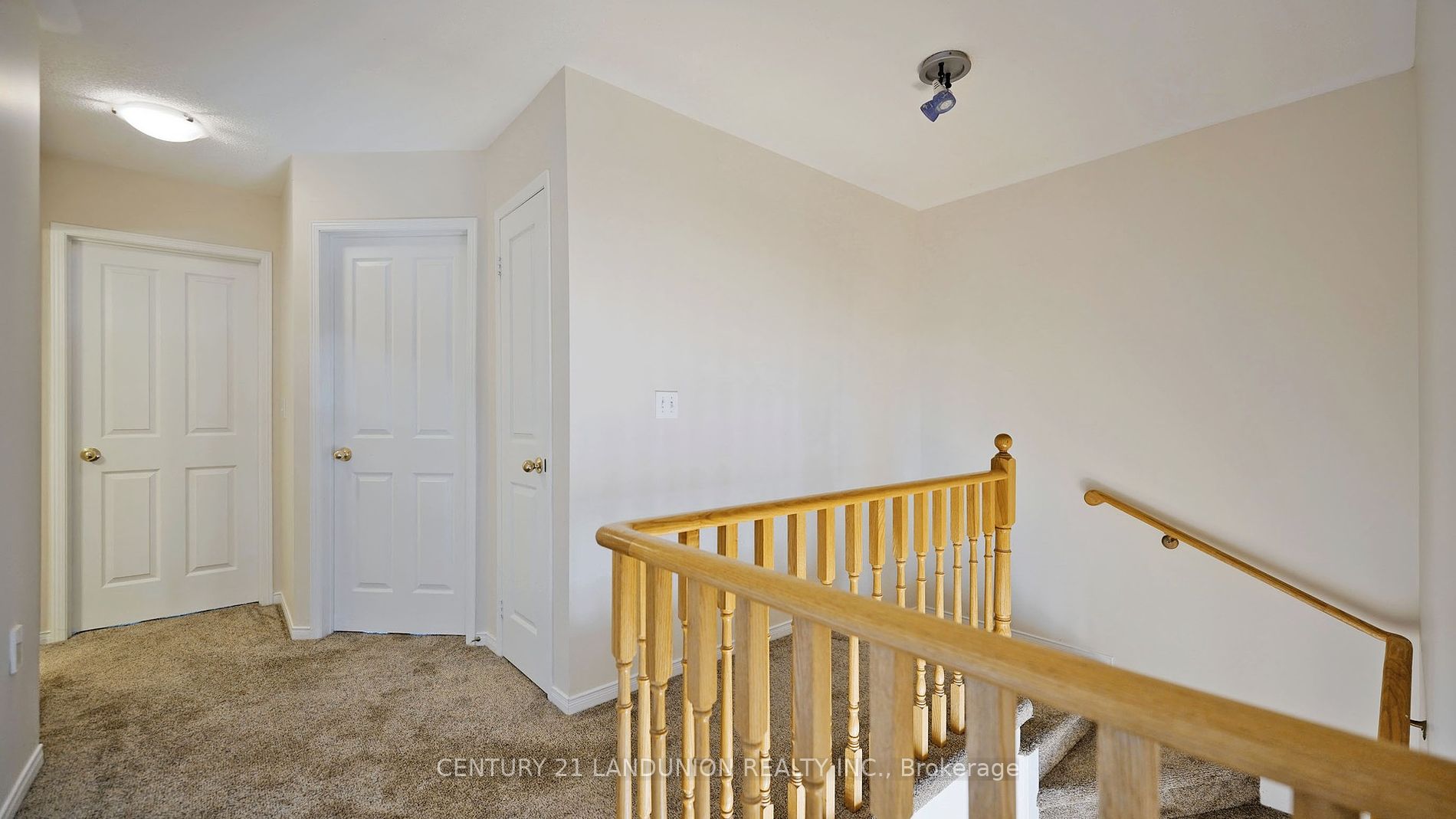 10 Fairlawn Ave