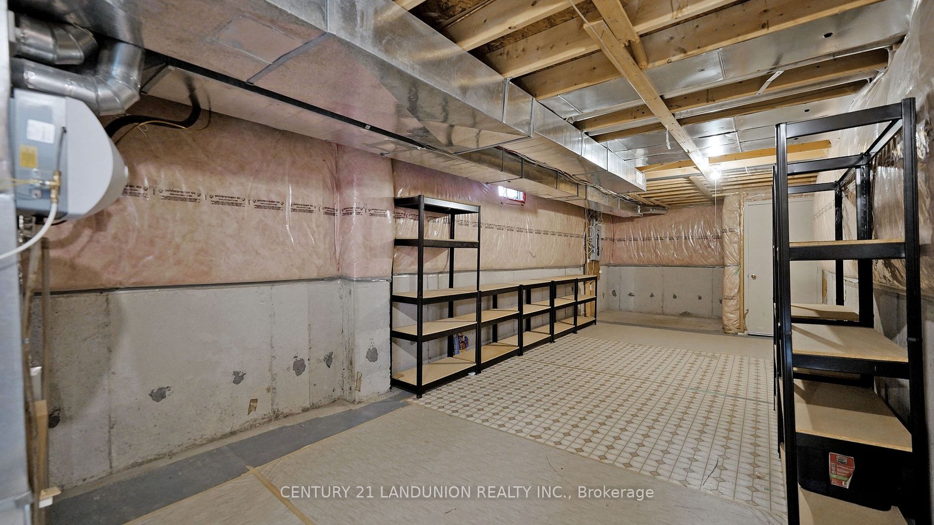 10 Fairlawn Ave
