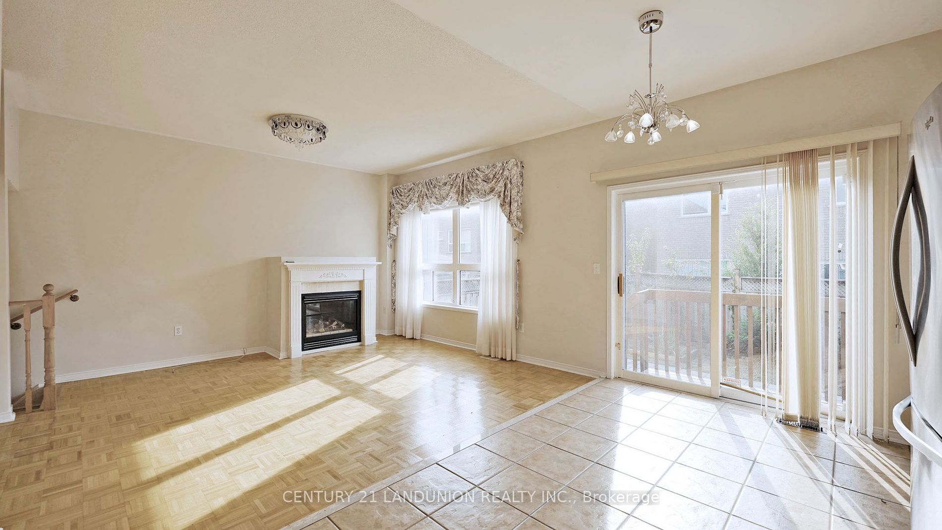 10 Fairlawn Ave