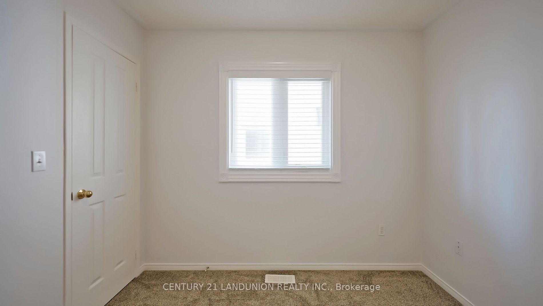 10 Fairlawn Ave