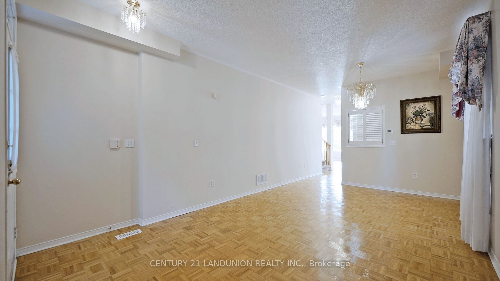 10 Fairlawn Ave