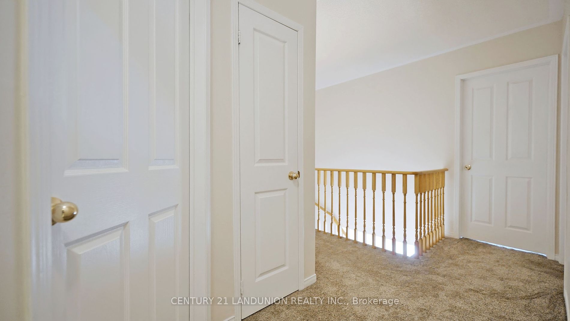 10 Fairlawn Ave