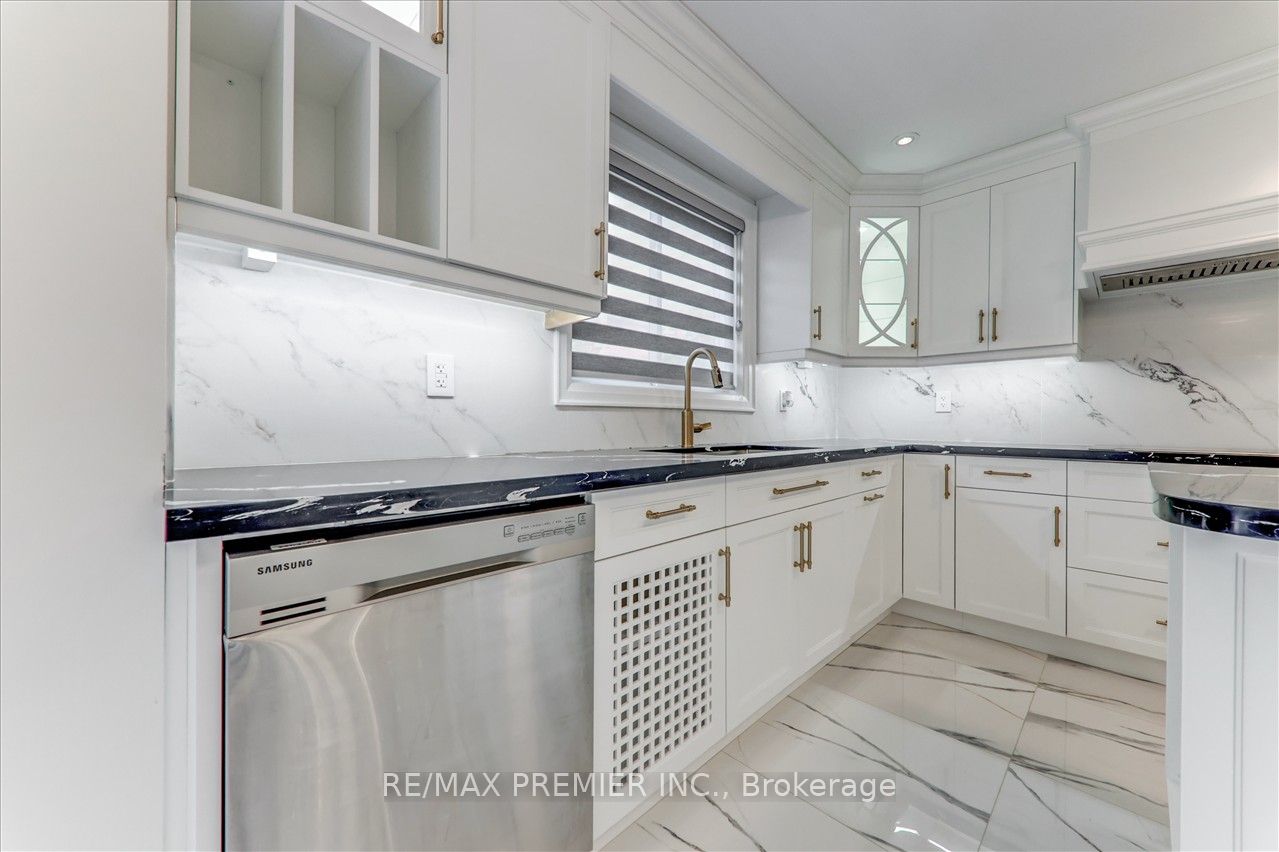 99 Benjamin Dr