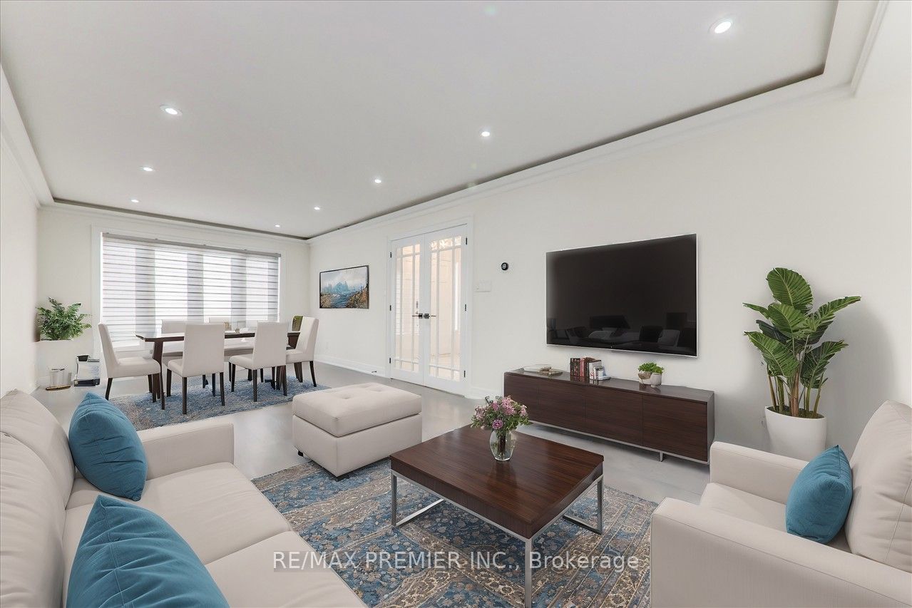 99 Benjamin Dr