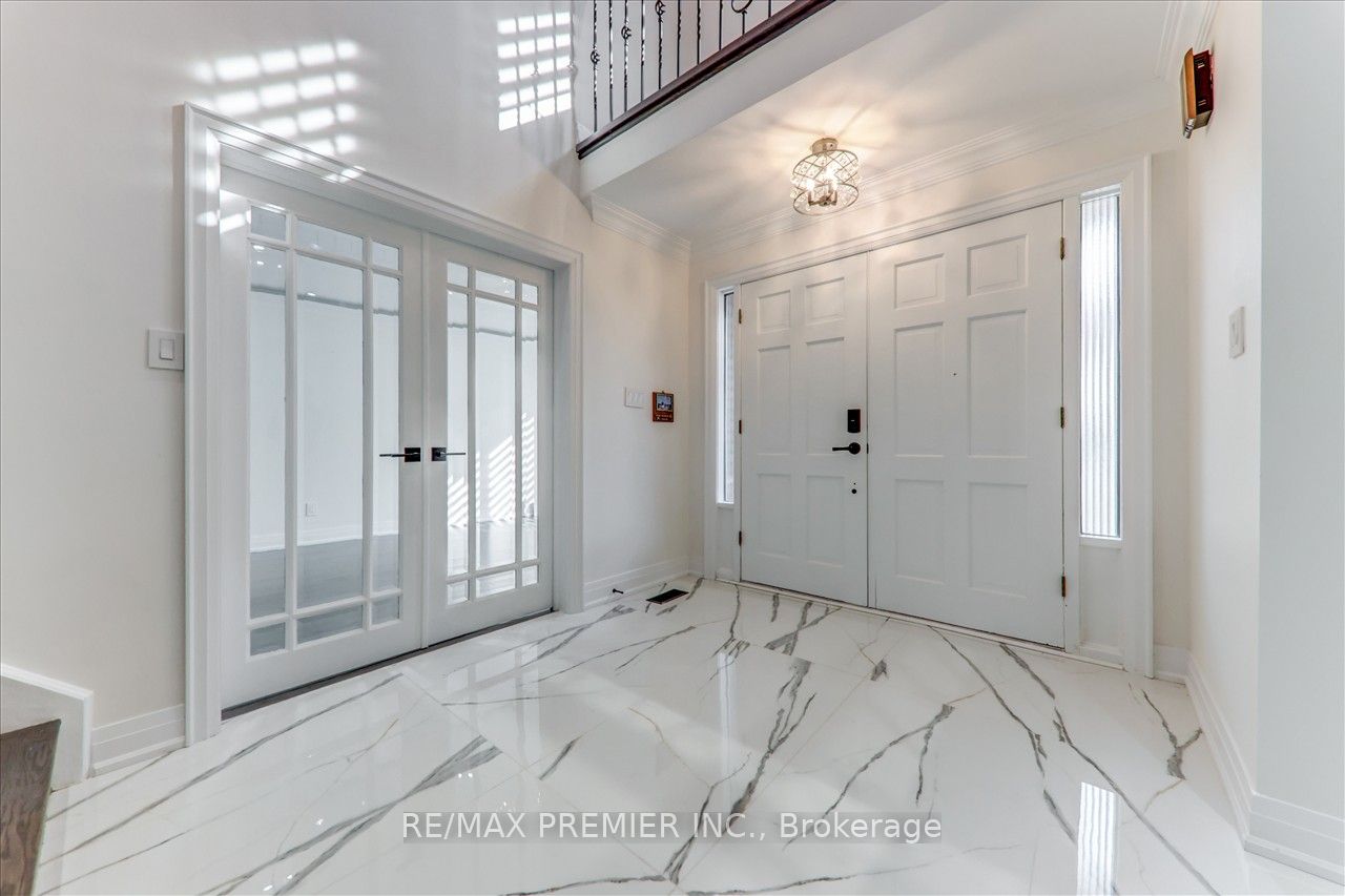 99 Benjamin Dr