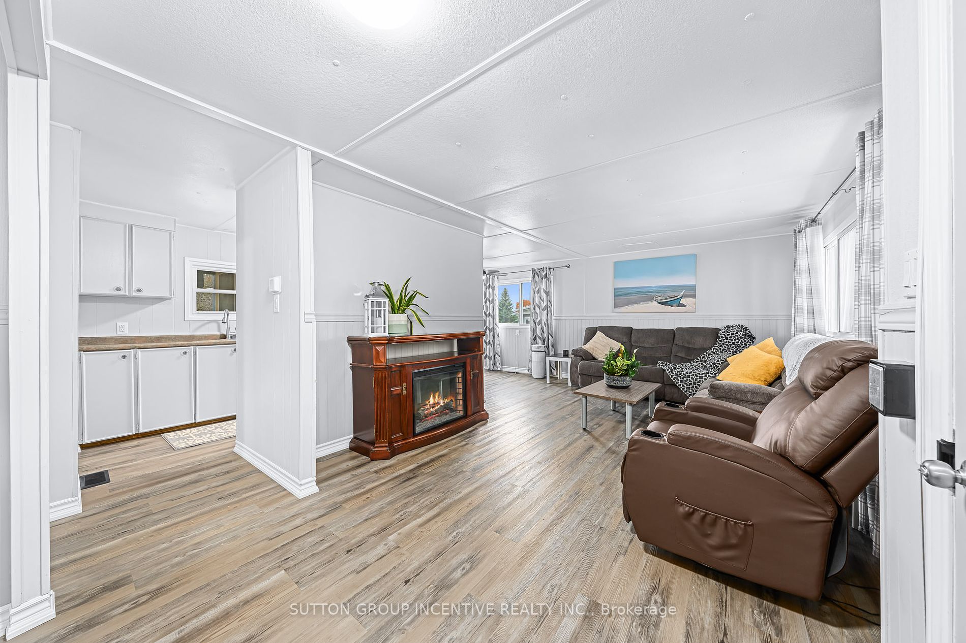 20 Weeping Willow Dr