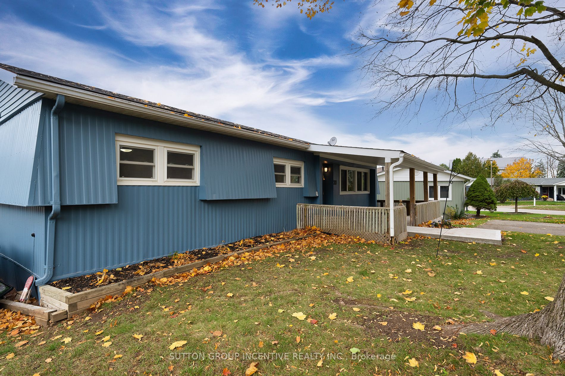 20 Weeping Willow Dr