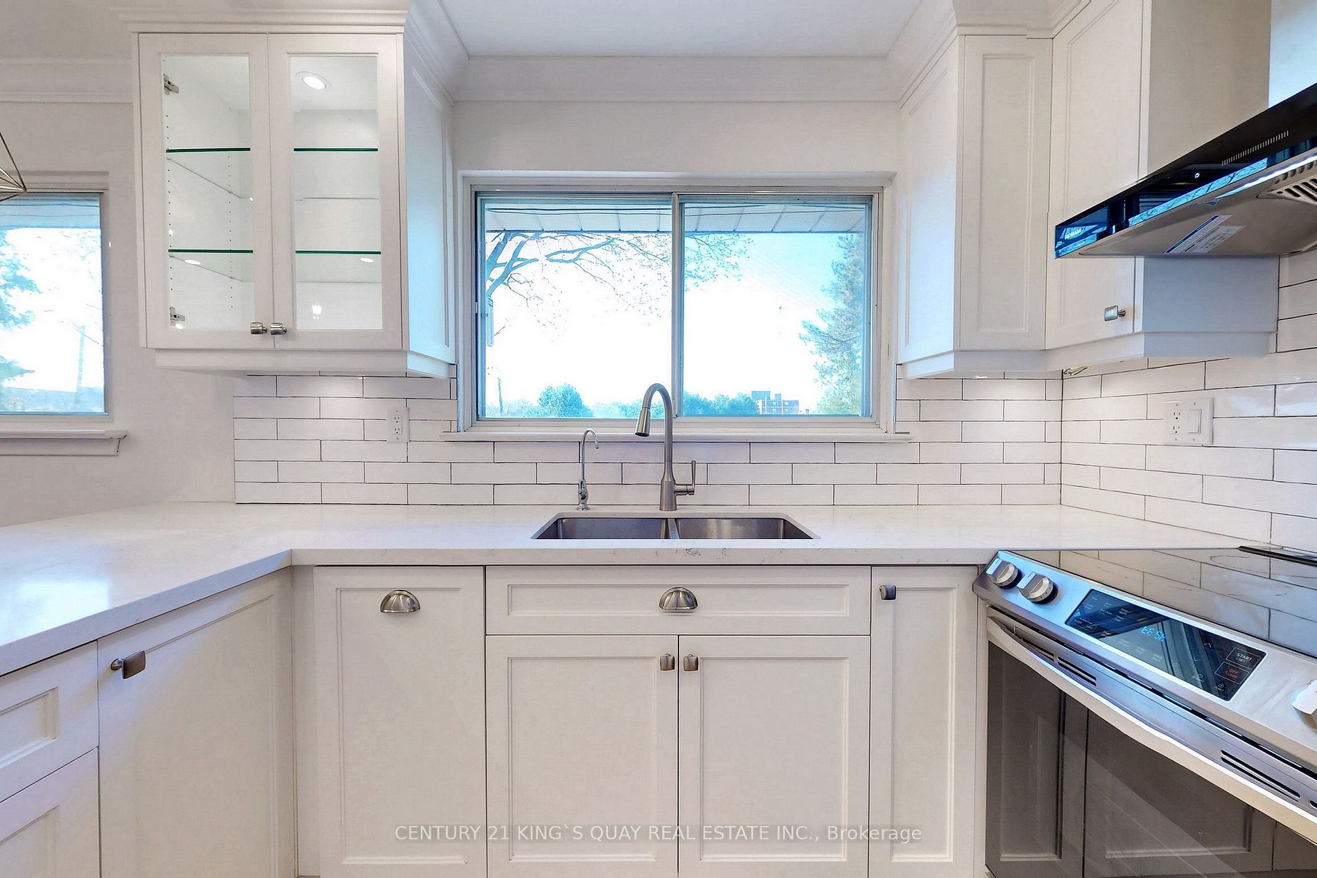 4 Honeybourne Cres
