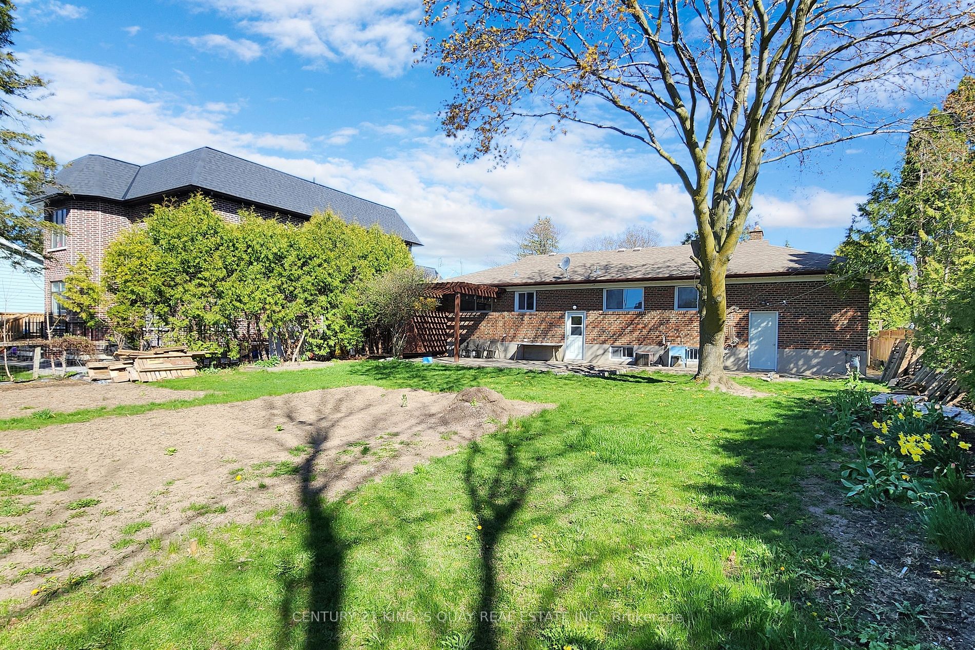 4 Honeybourne Cres