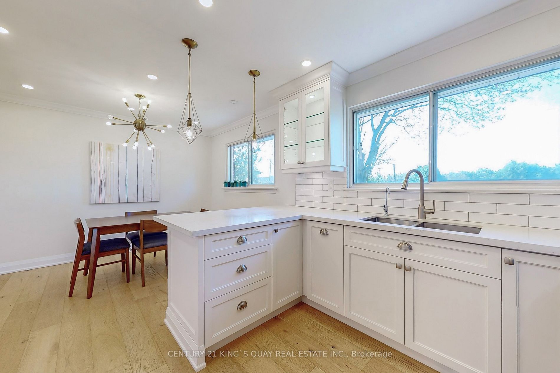 4 Honeybourne Cres