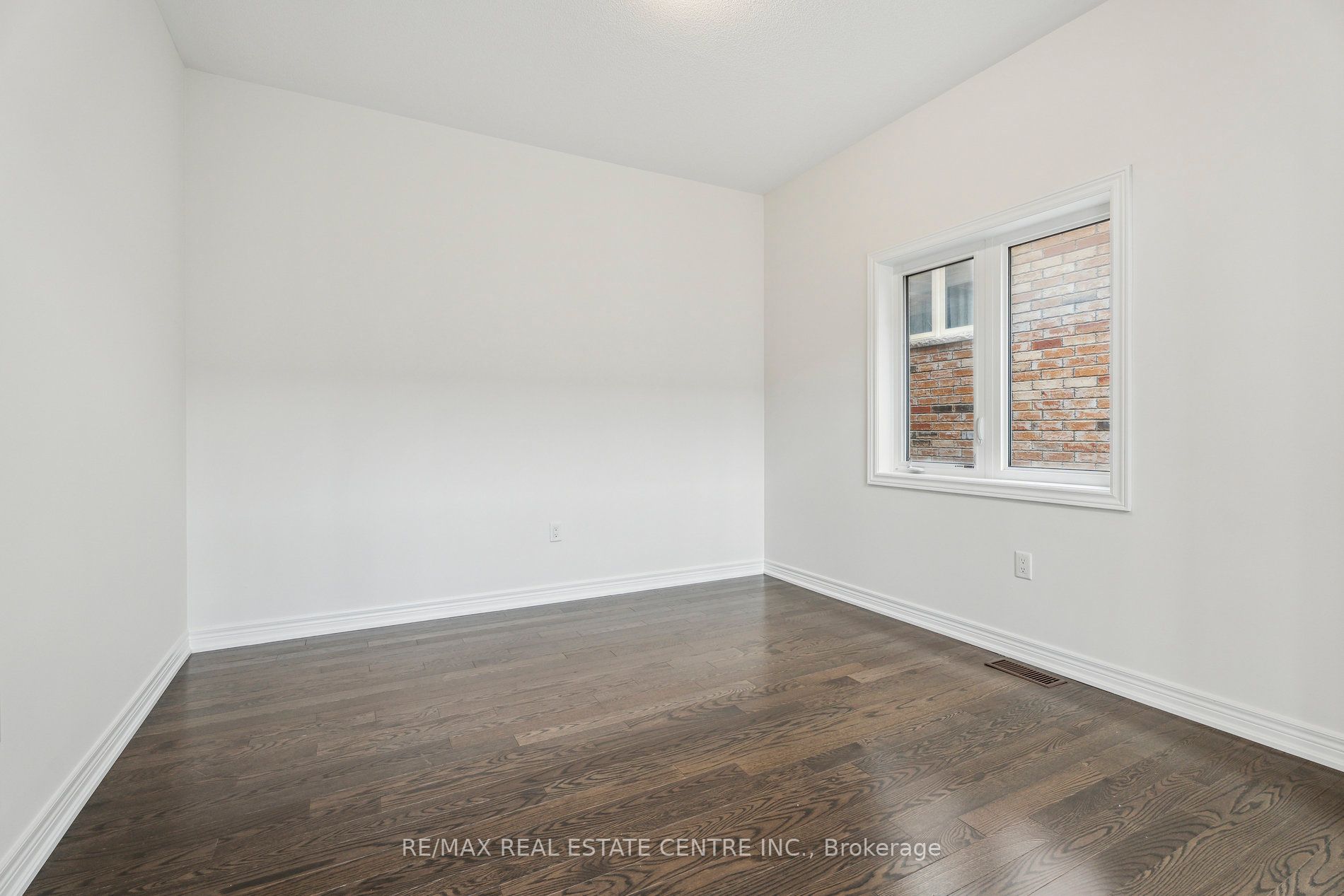1042 Cole St