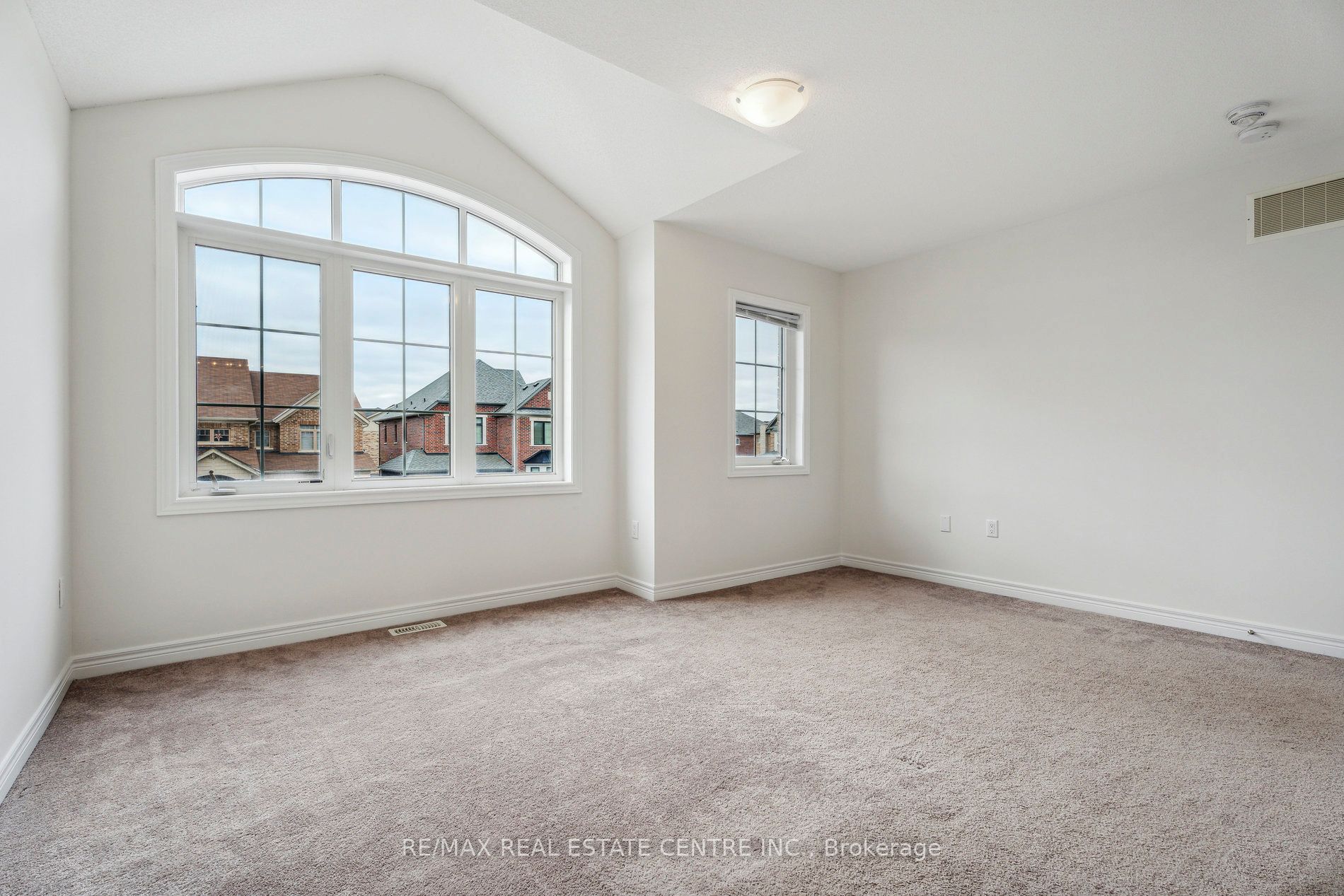 1042 Cole St
