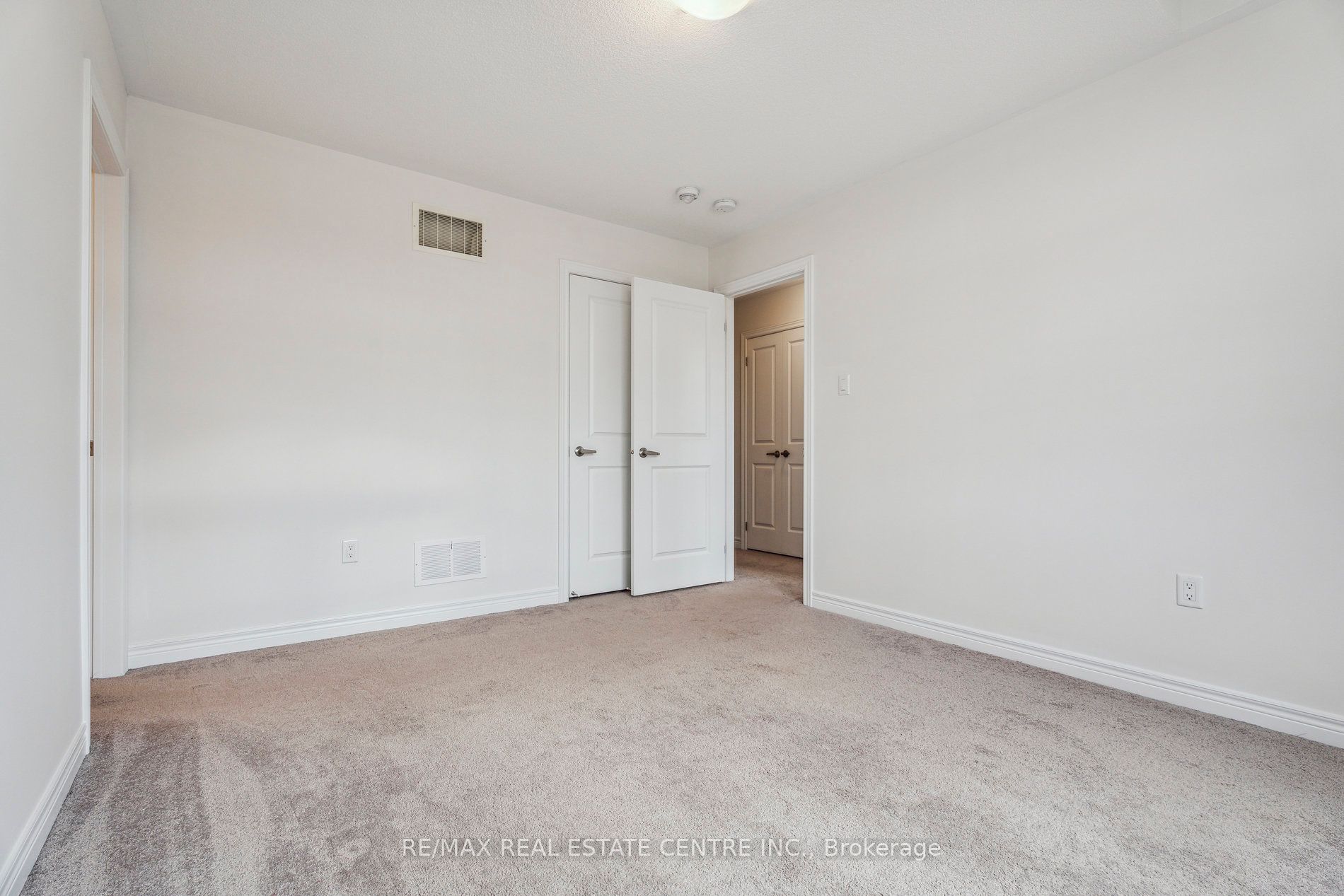 1042 Cole St
