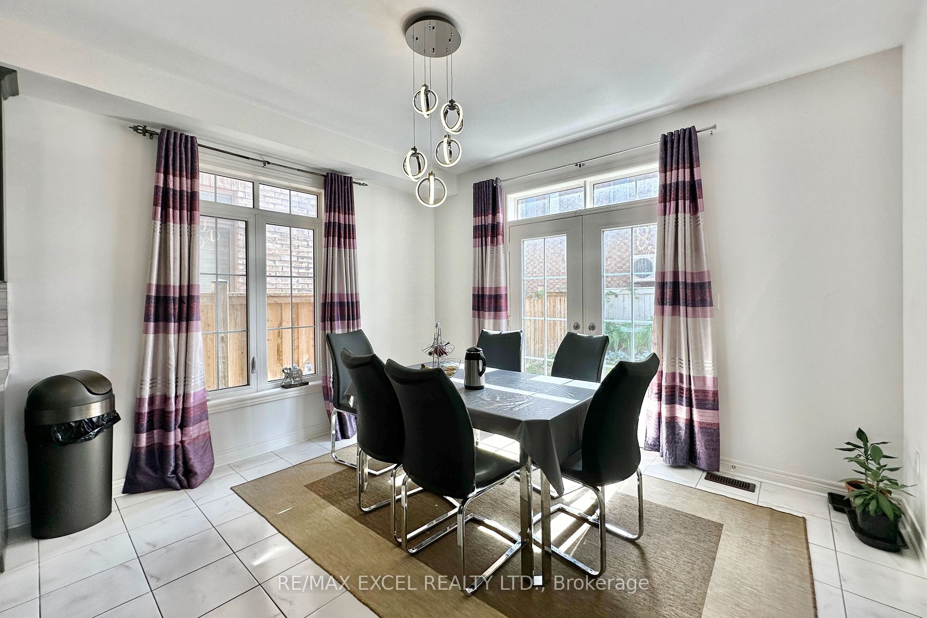 21 Tupling St