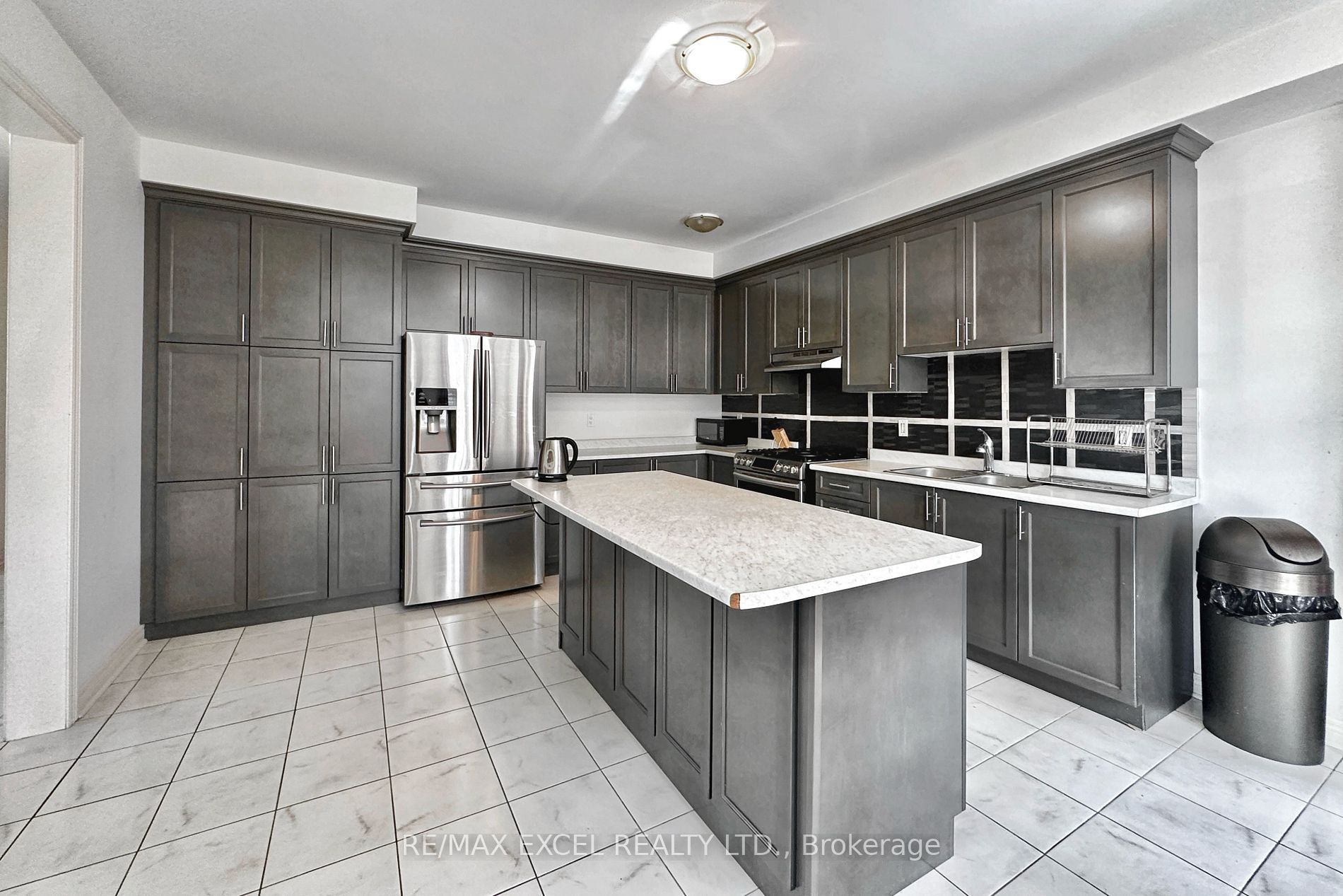 21 Tupling St
