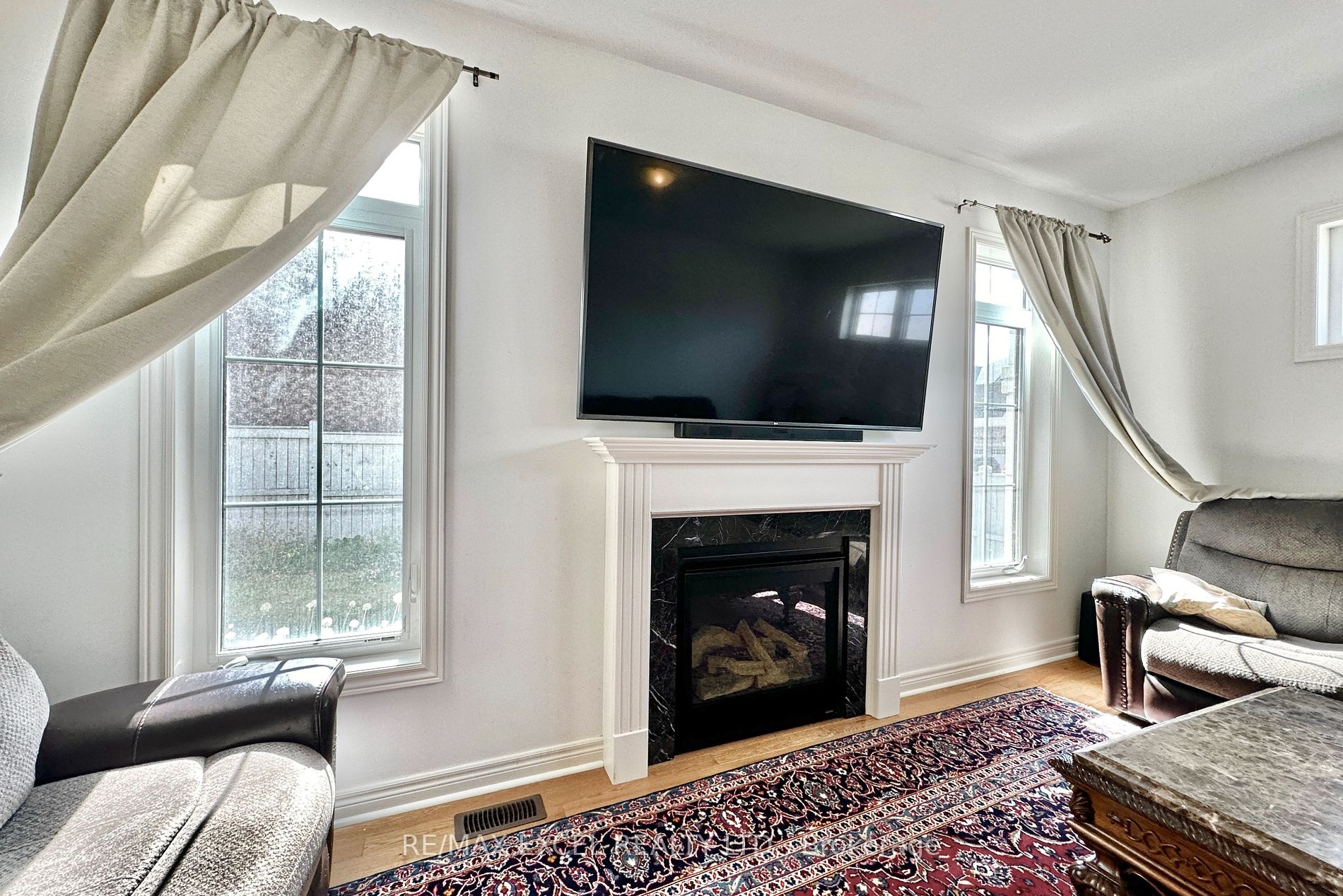21 Tupling St