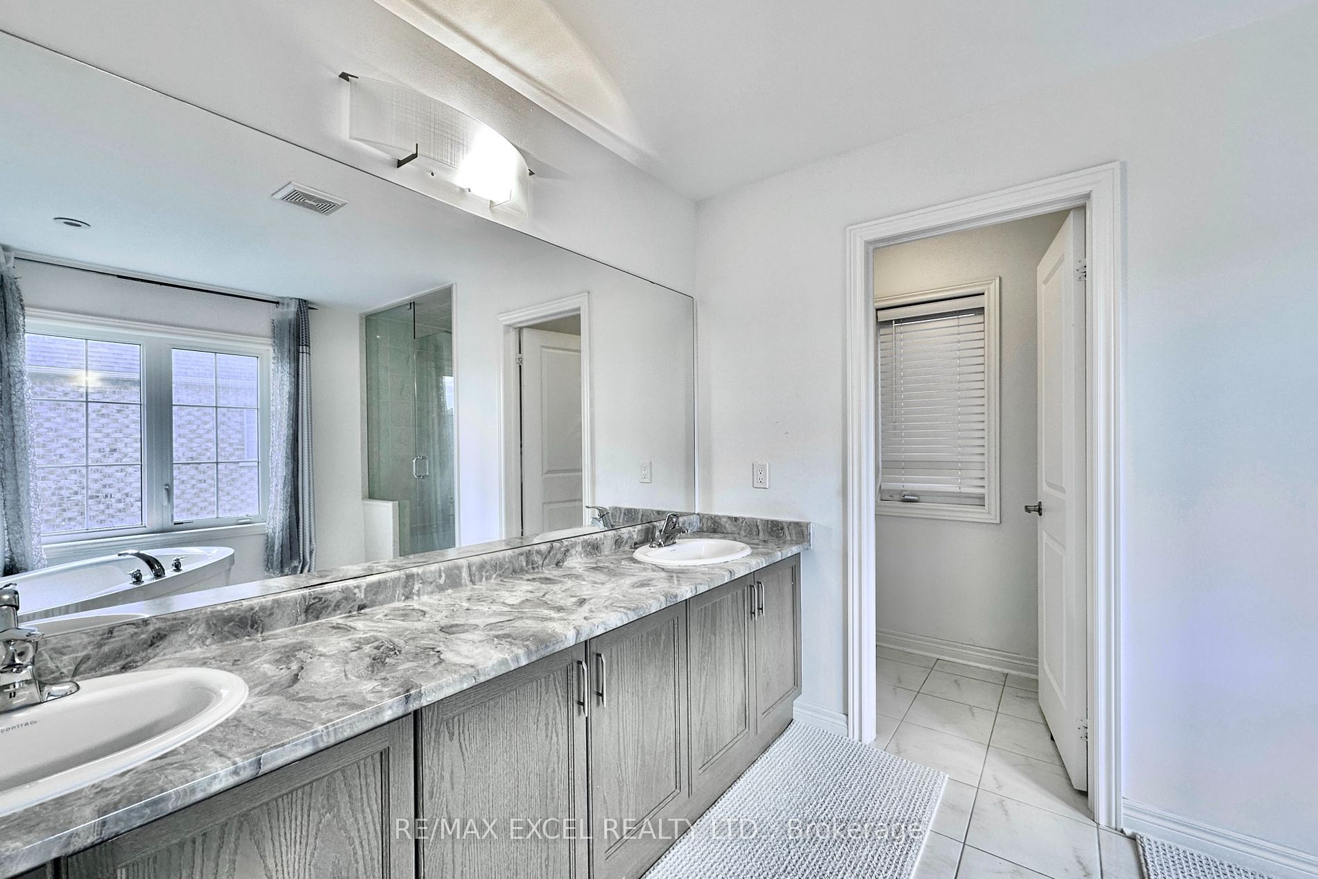 21 Tupling St