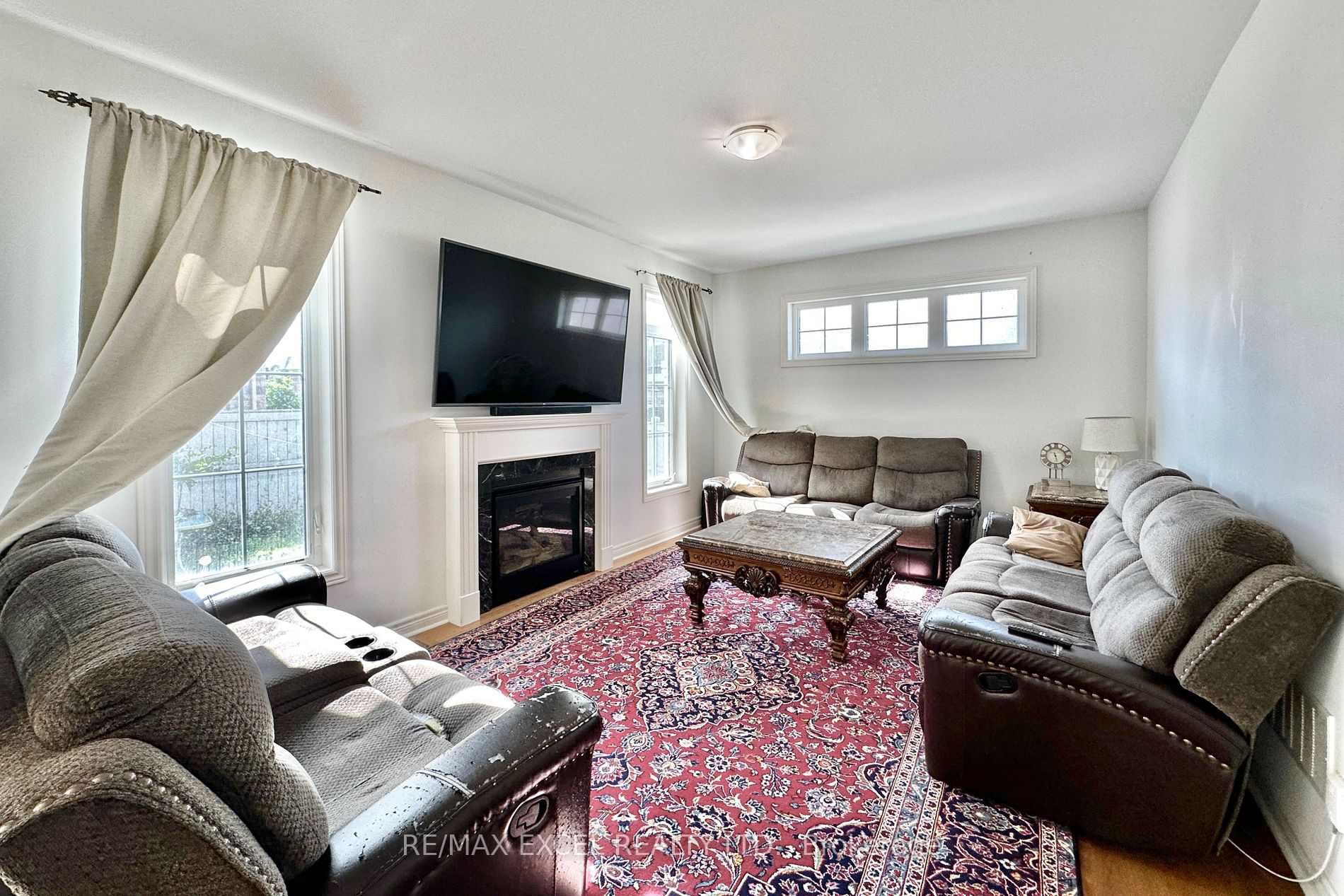 21 Tupling St