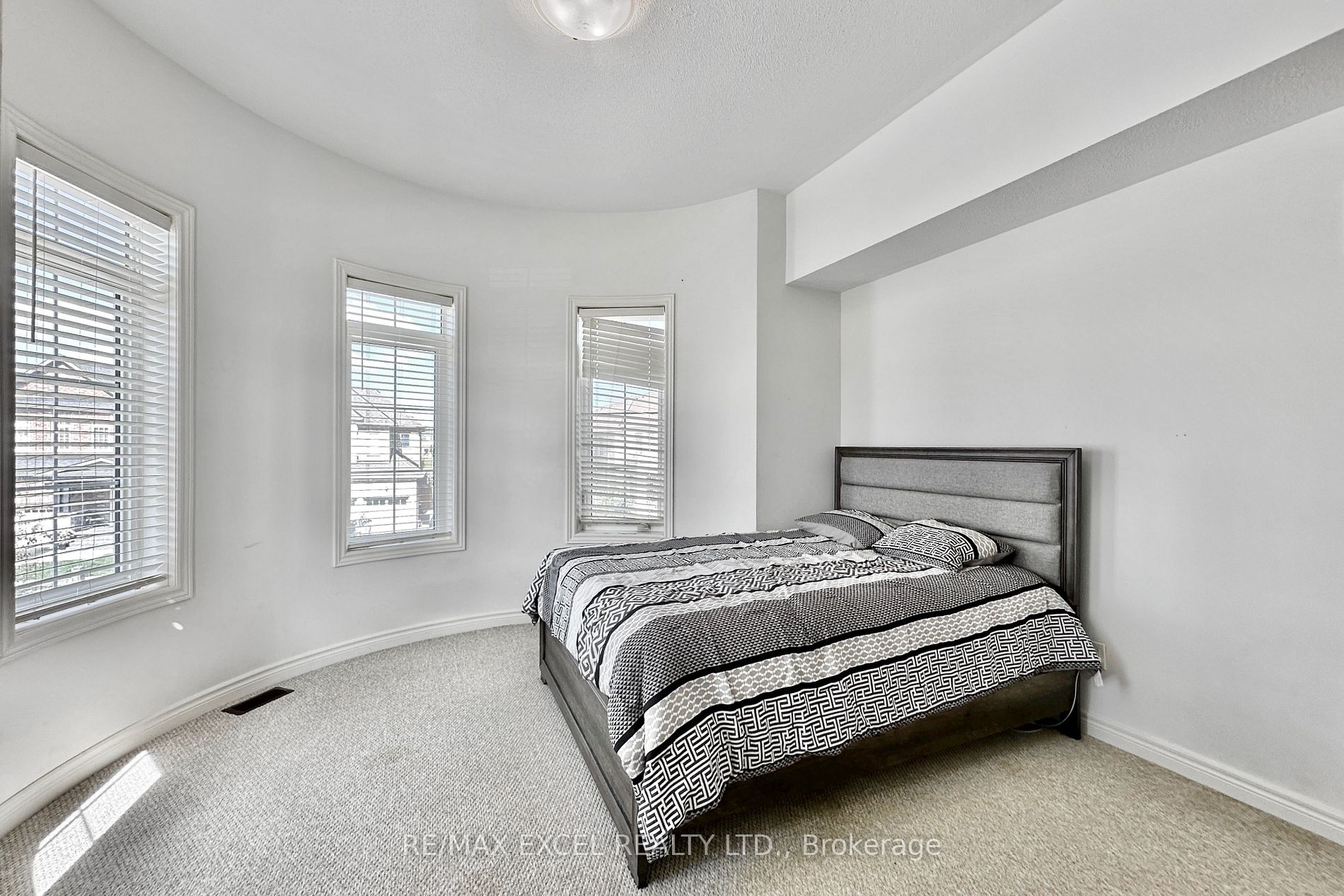 21 Tupling St