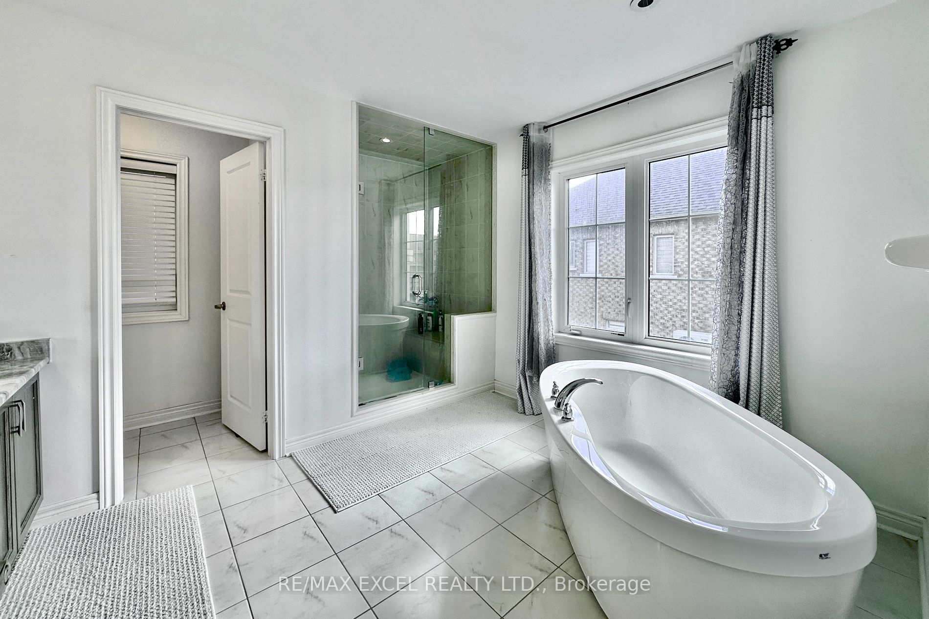 21 Tupling St