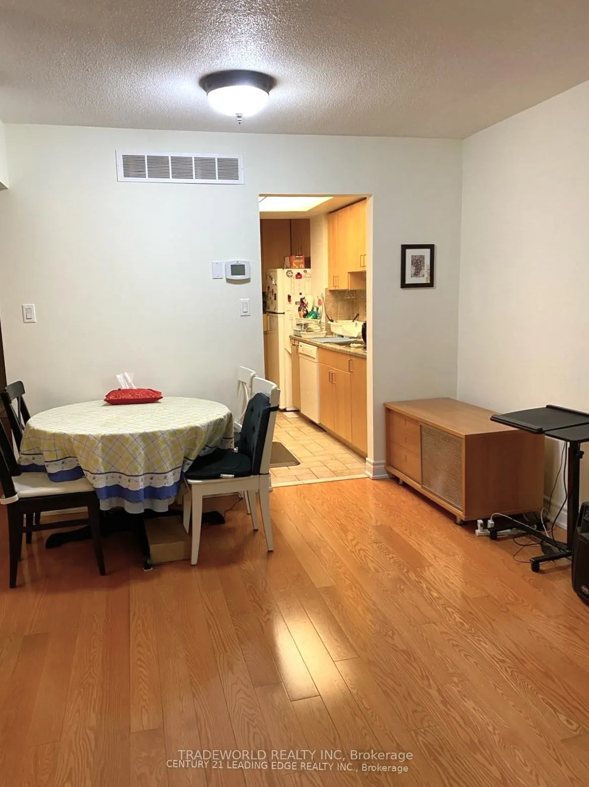 122 Tamarack Dr