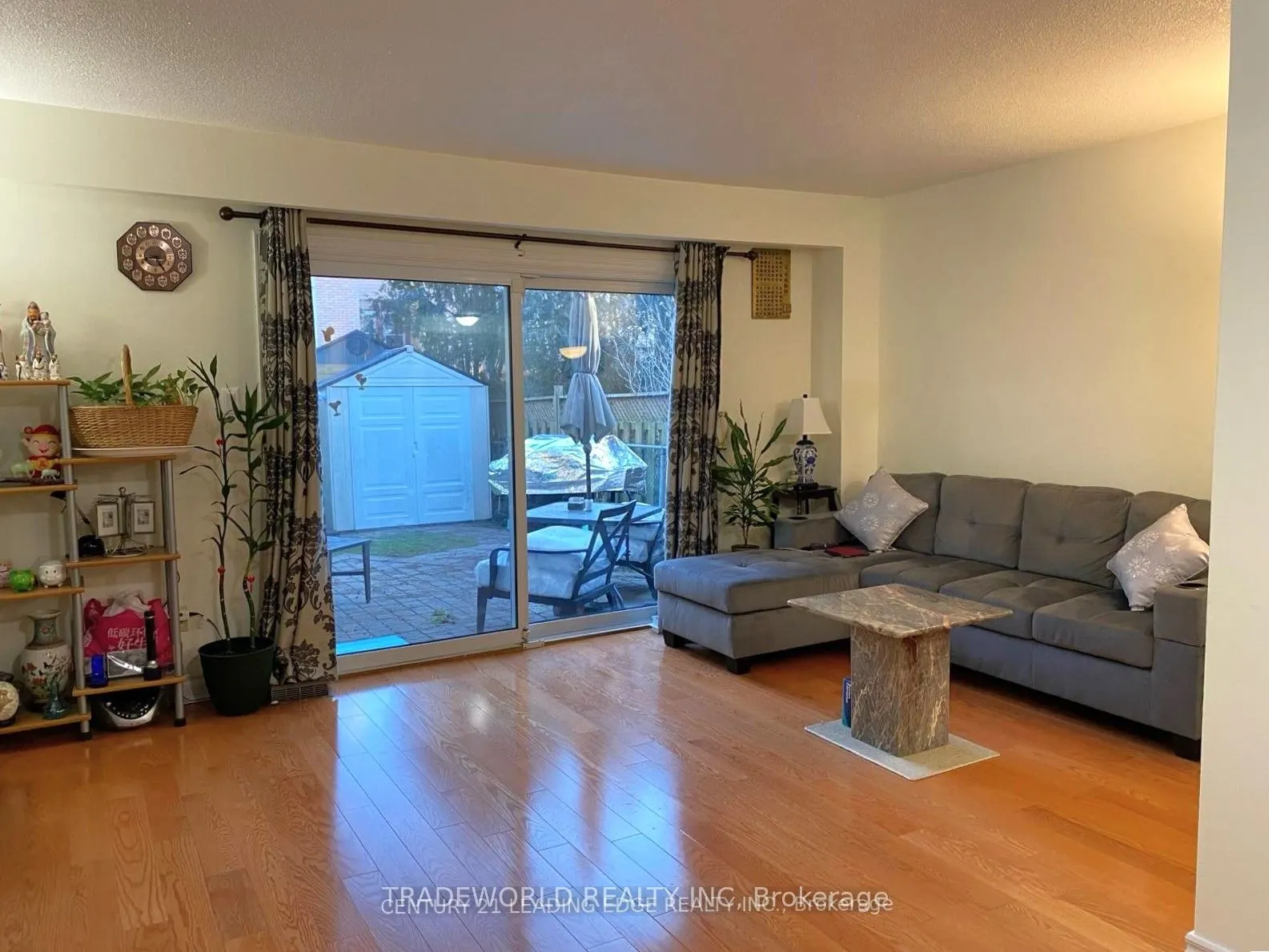 122 Tamarack Dr