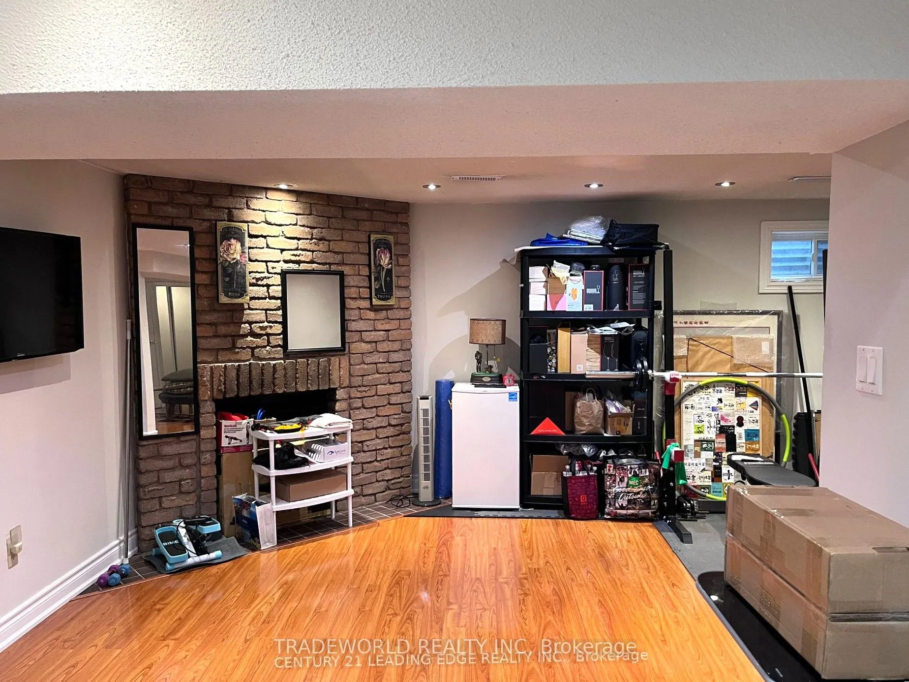 122 Tamarack Dr