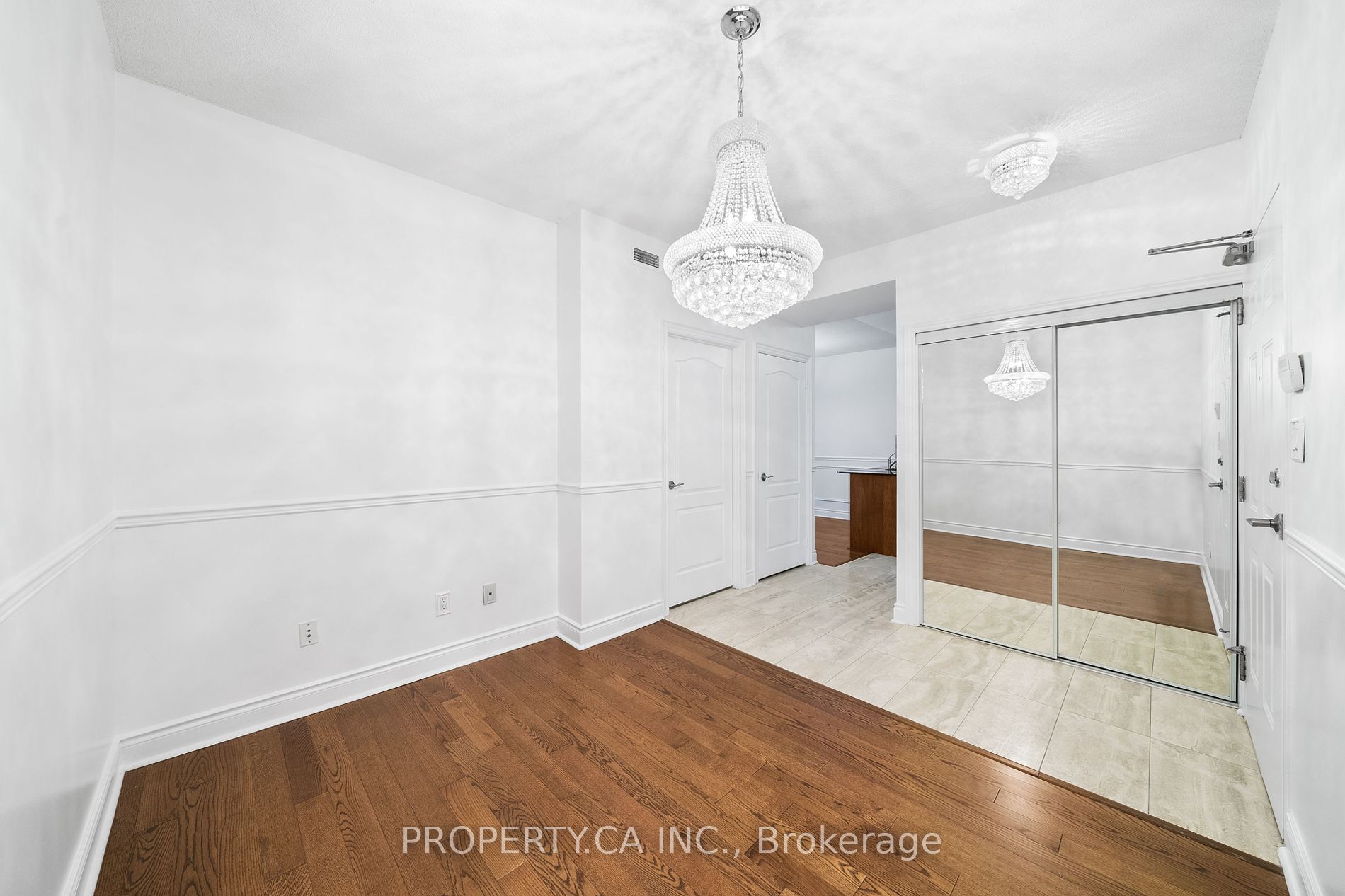 160 Woodbridge Ave, #401