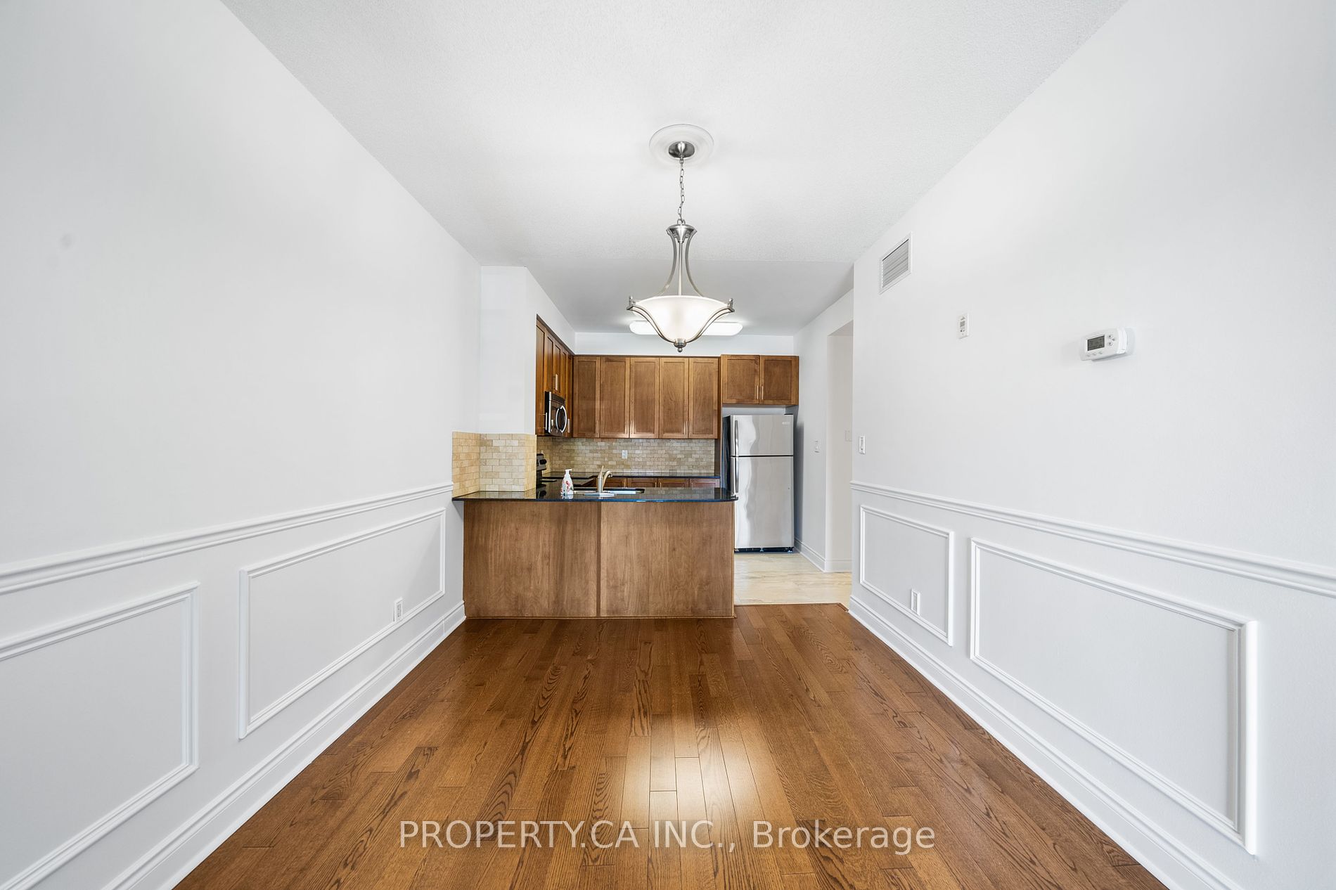 160 Woodbridge Ave, #401