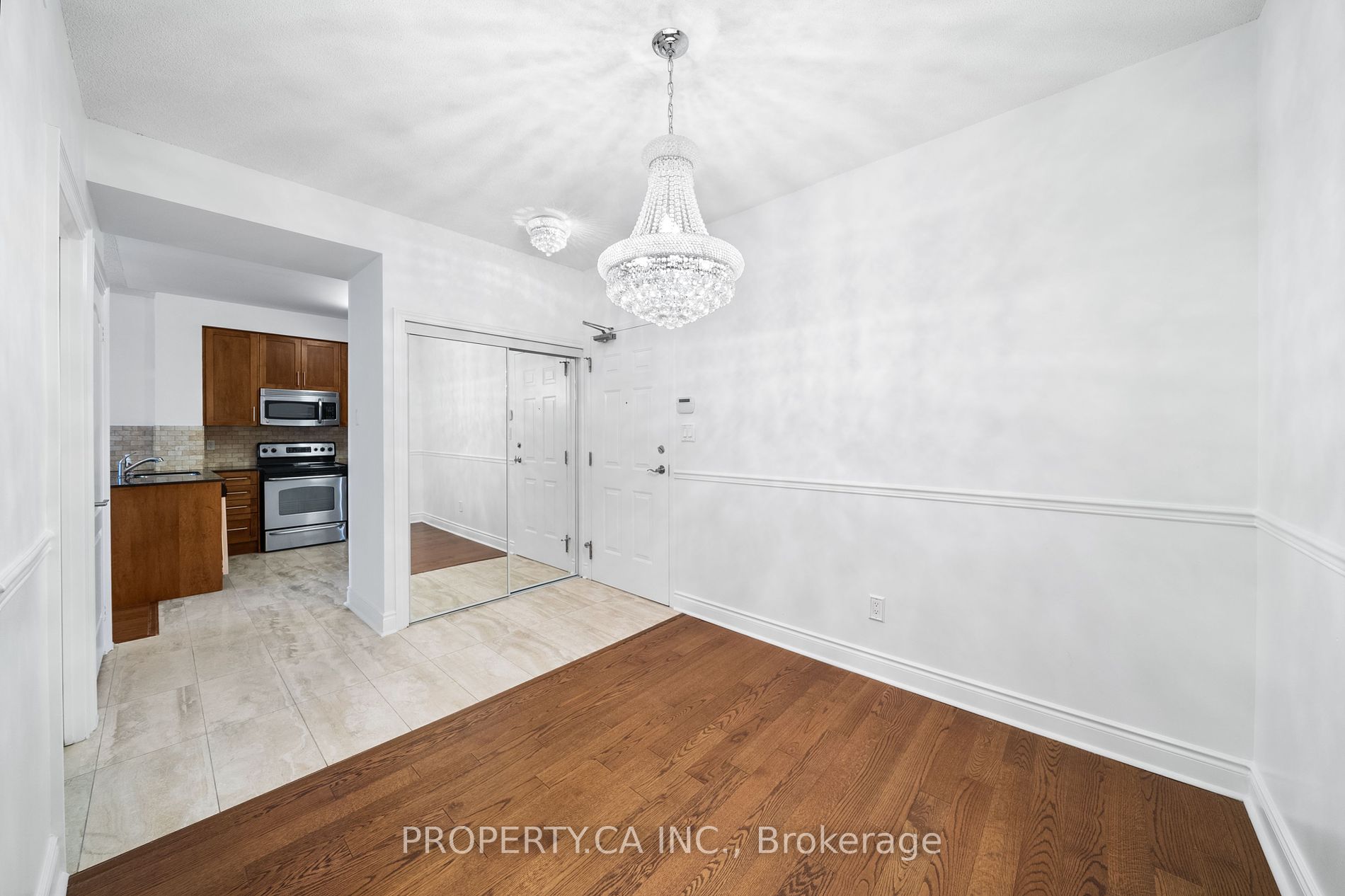 160 Woodbridge Ave, #401