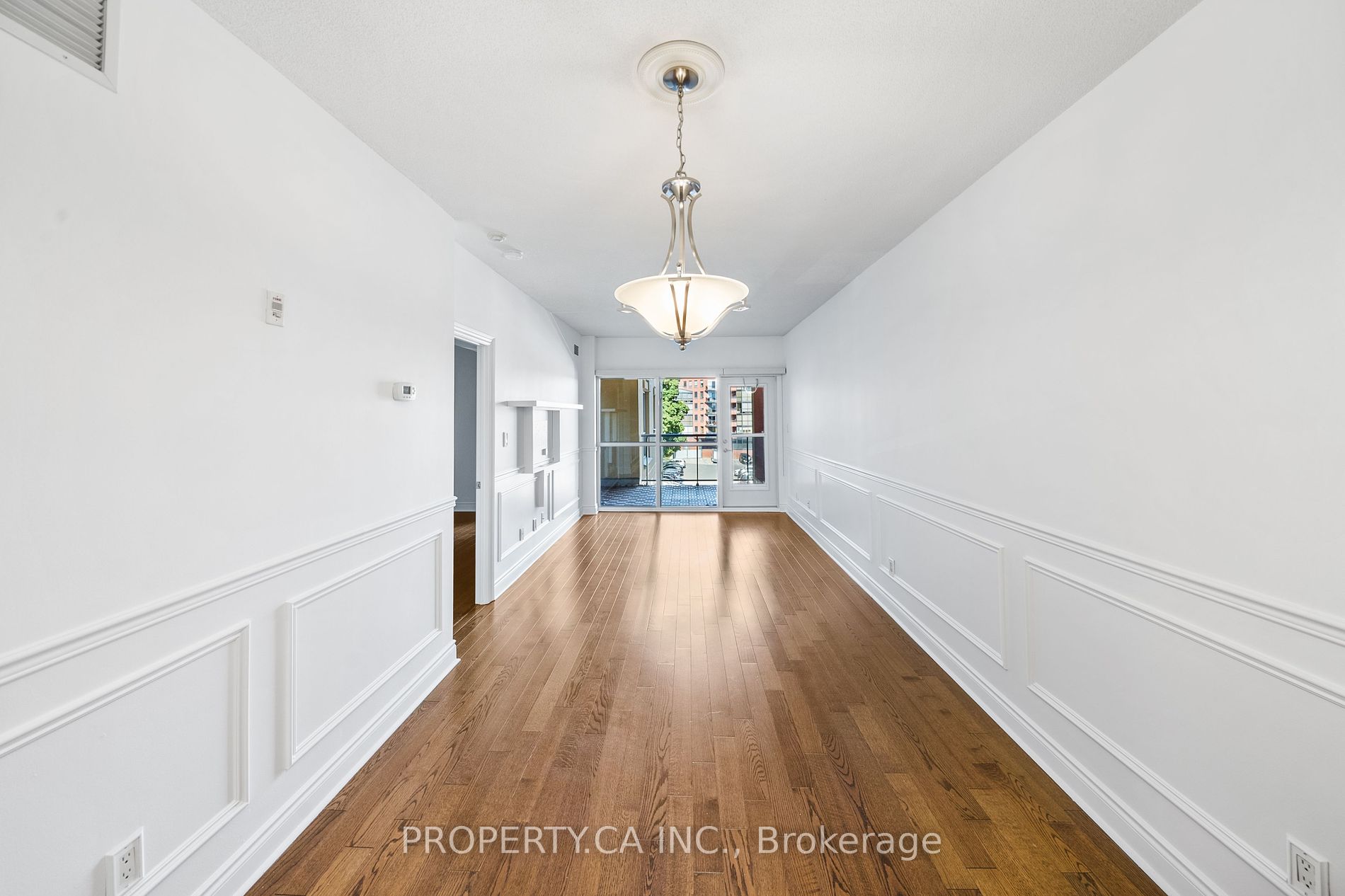 160 Woodbridge Ave, #401