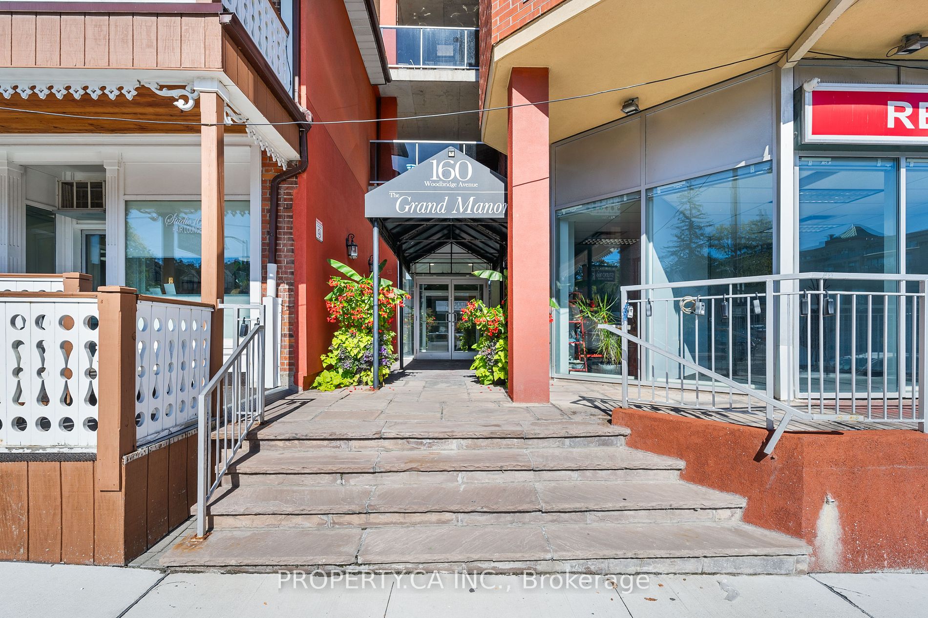 160 Woodbridge Ave, #401