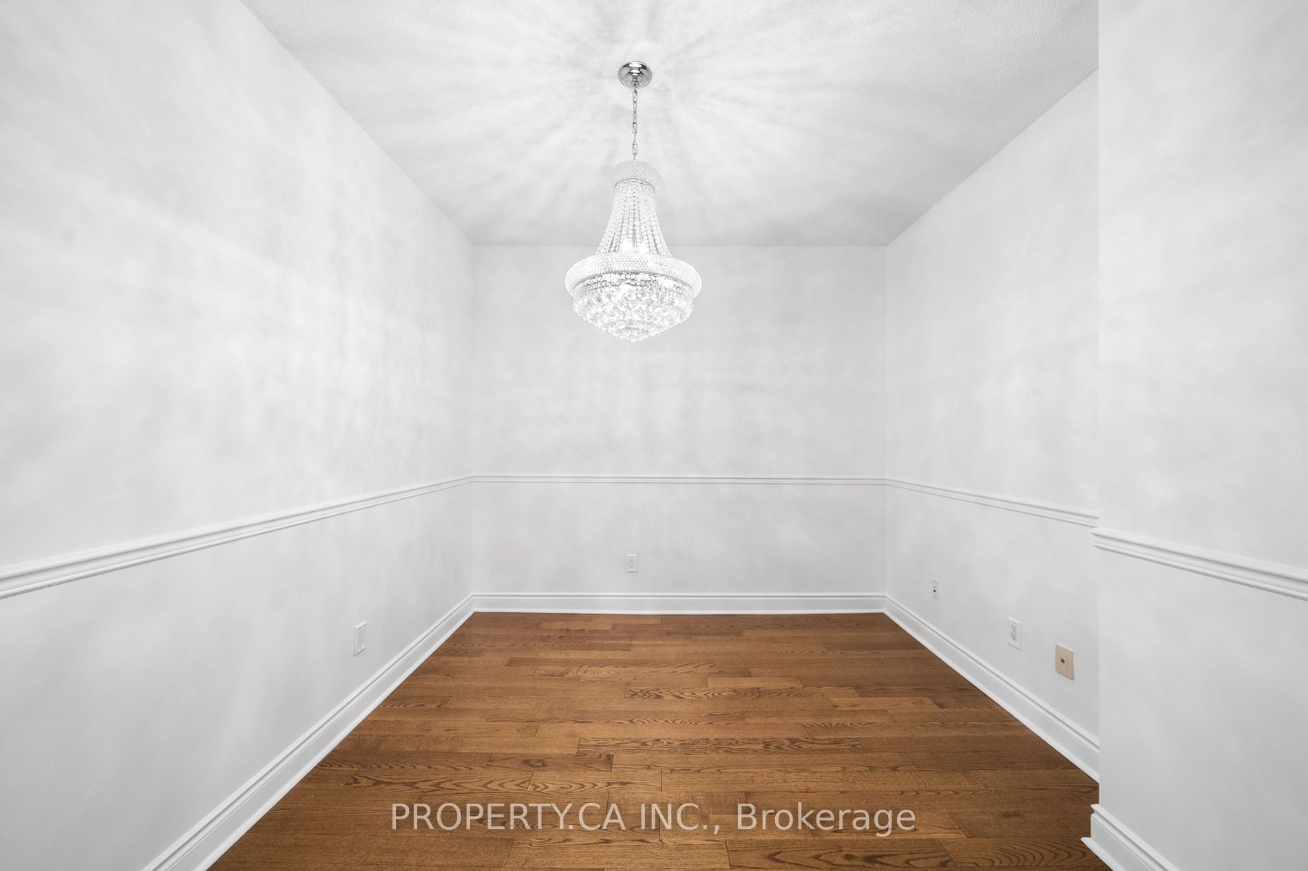 160 Woodbridge Ave, #401