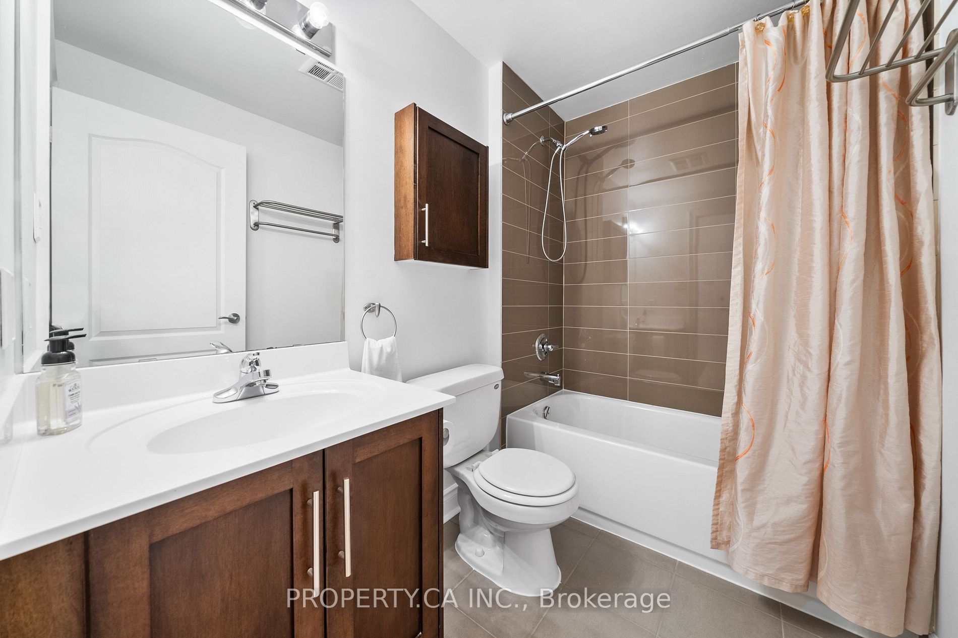 160 Woodbridge Ave, #401