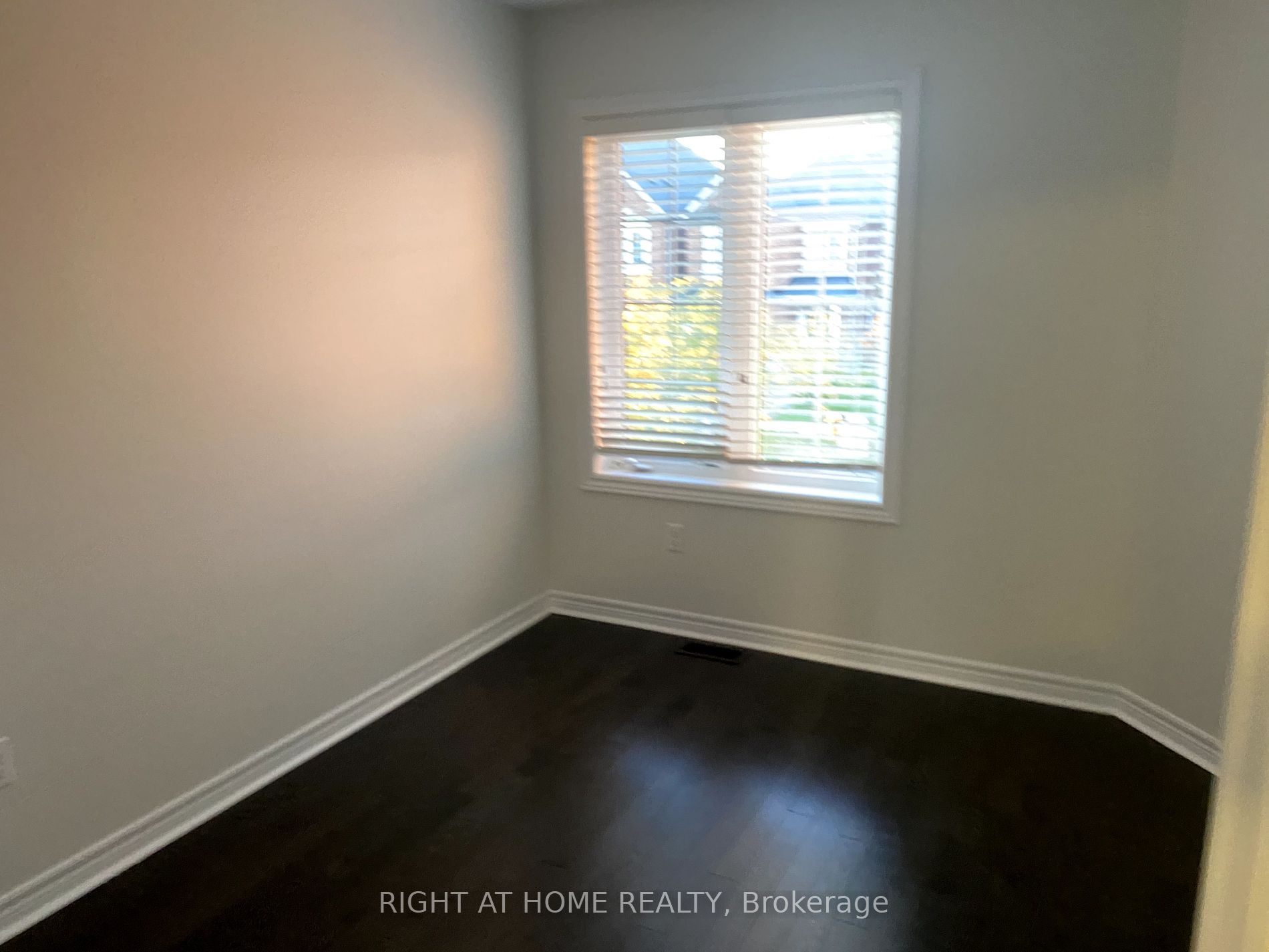 150 Collin Crt