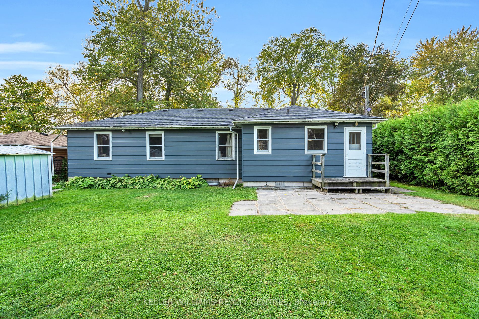 28 McRae Beach Rd S