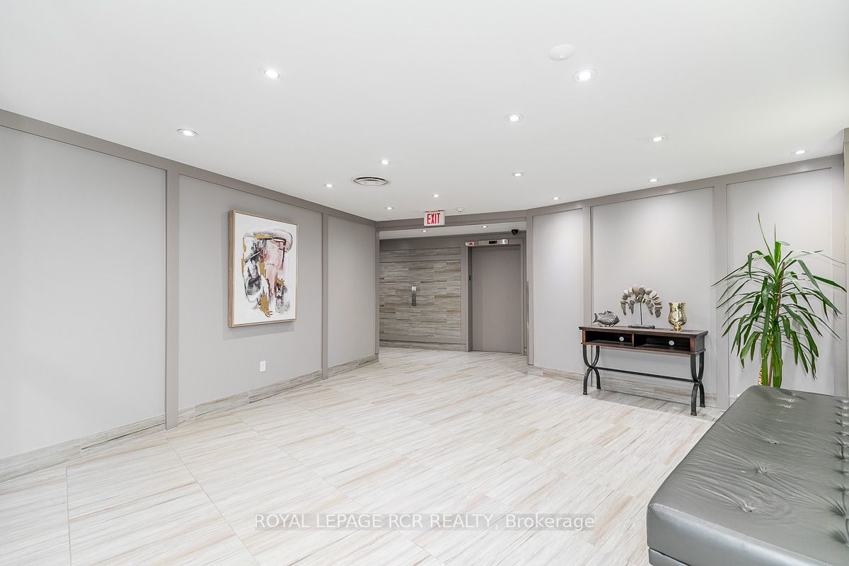 260 Davis Dr, #709