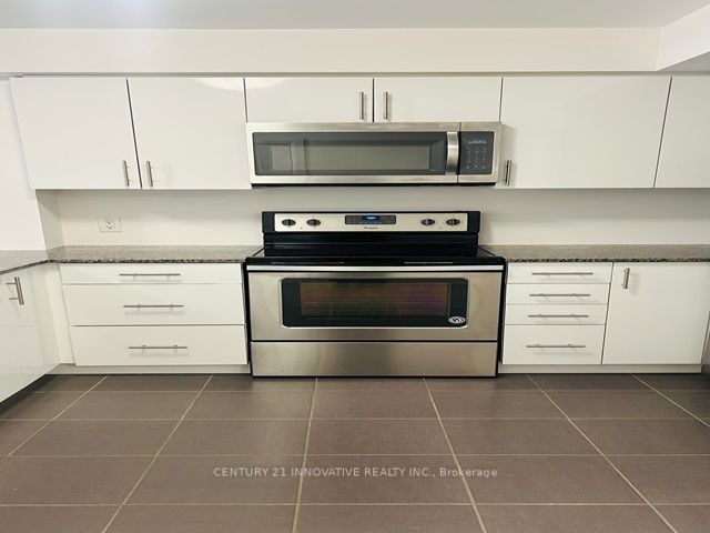 481 Rupert Ave, #308