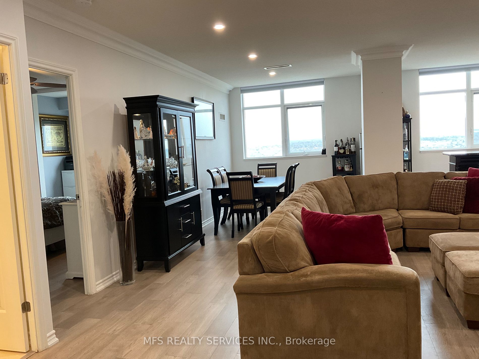 9235 Jane St, #1601